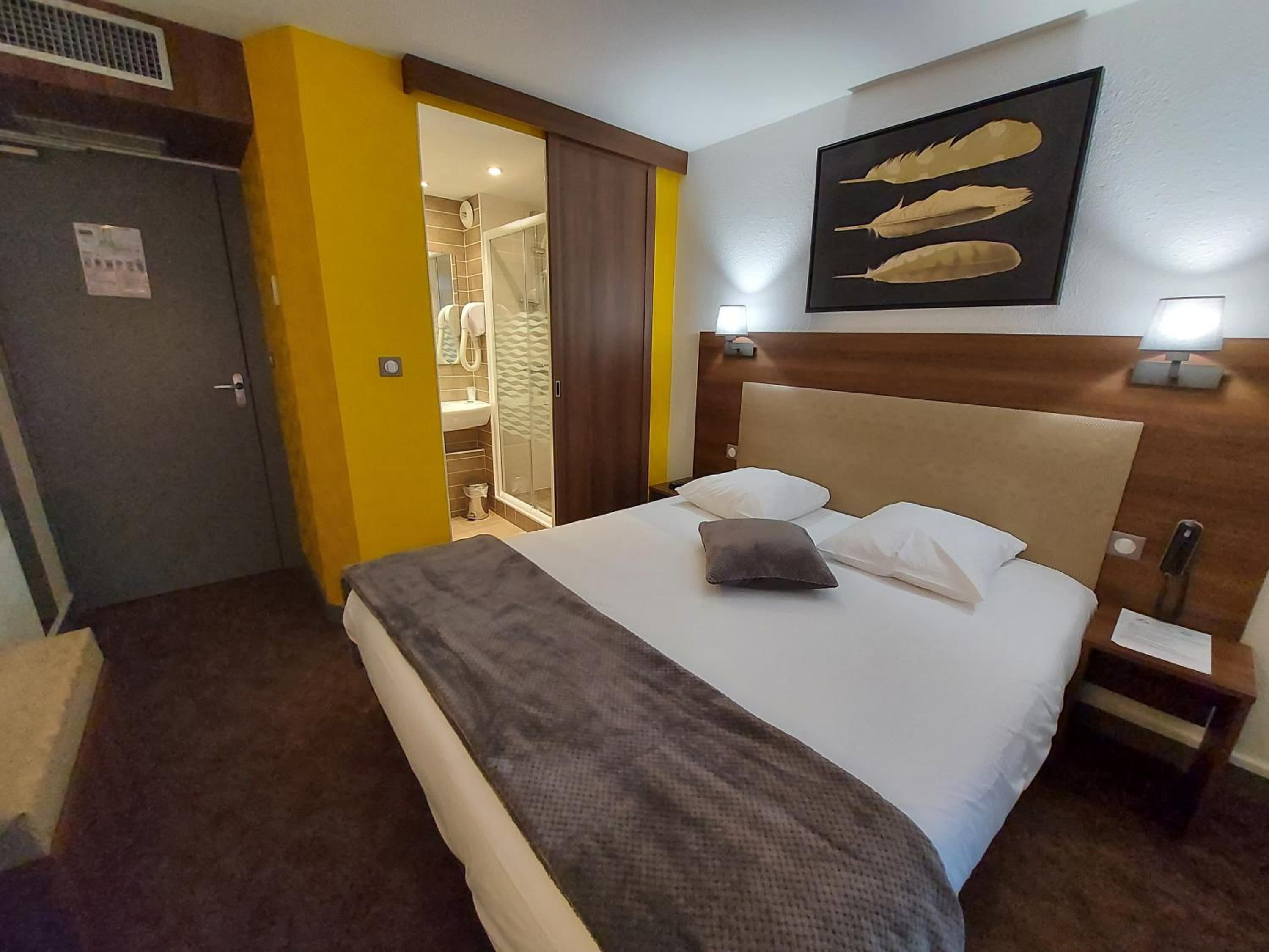 Double Room - Photo 5