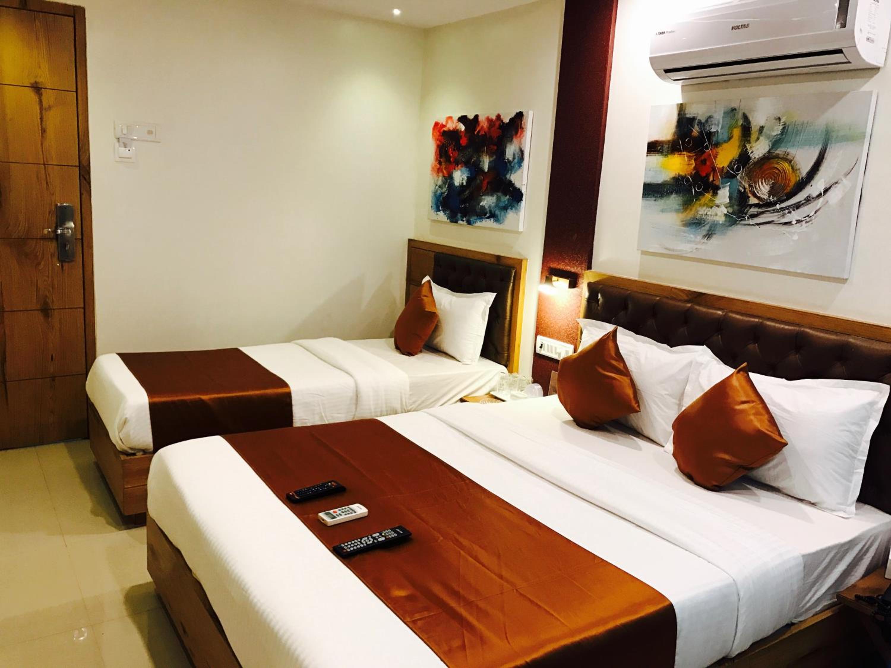 Deluxe Triple Room - Photo 10