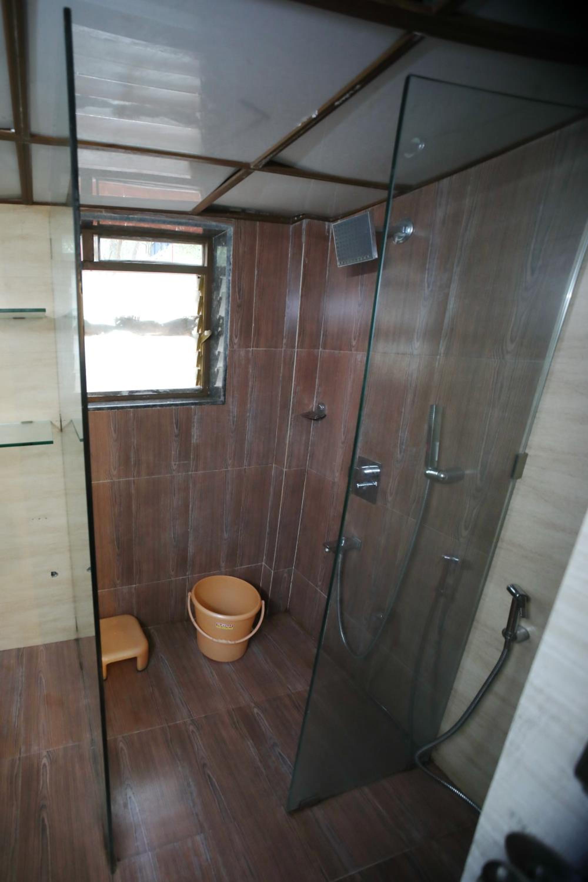 Executive Room with Two Queen Beds - Photo 13