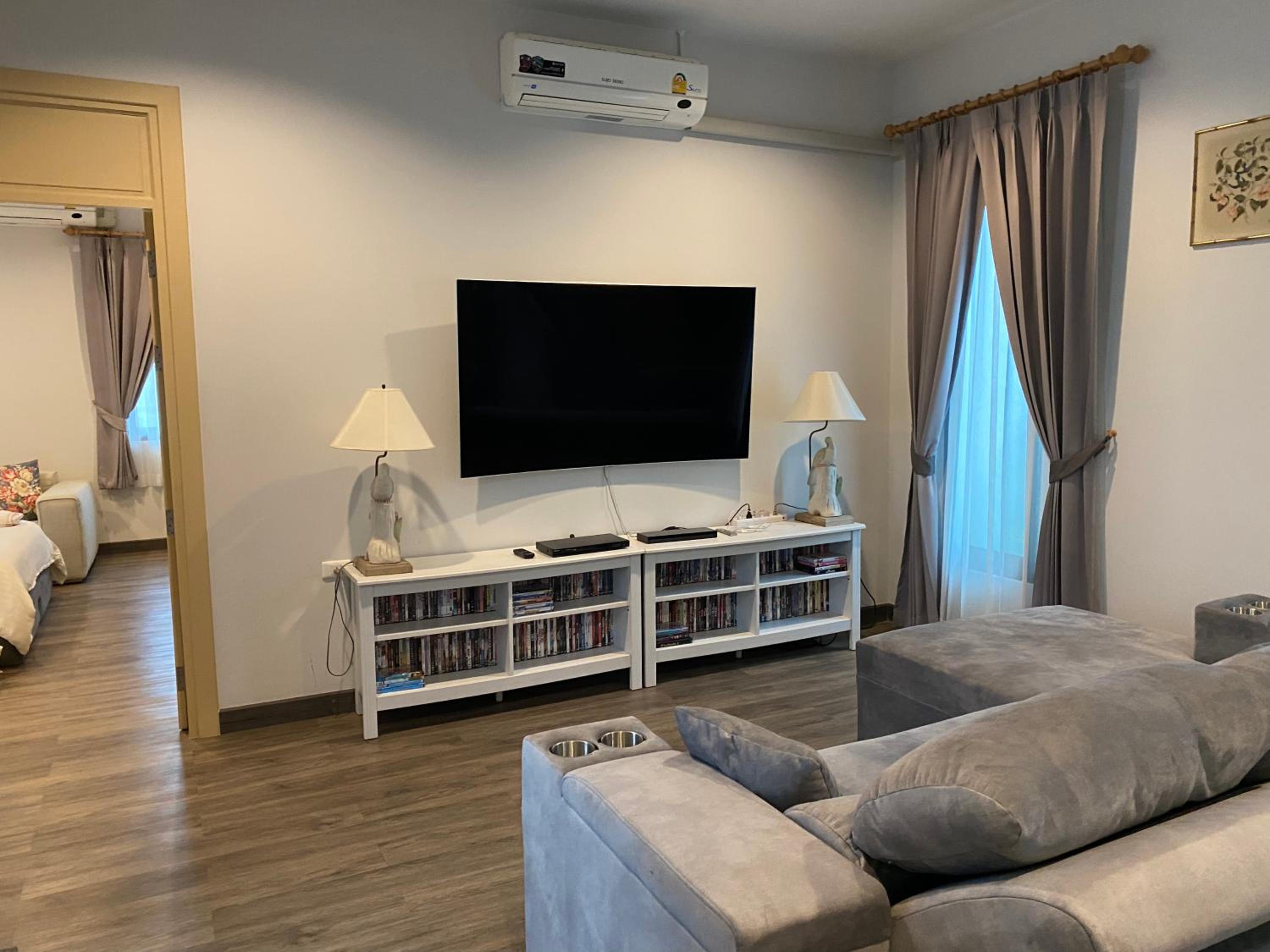 Two-Bedroom House - Photo 37