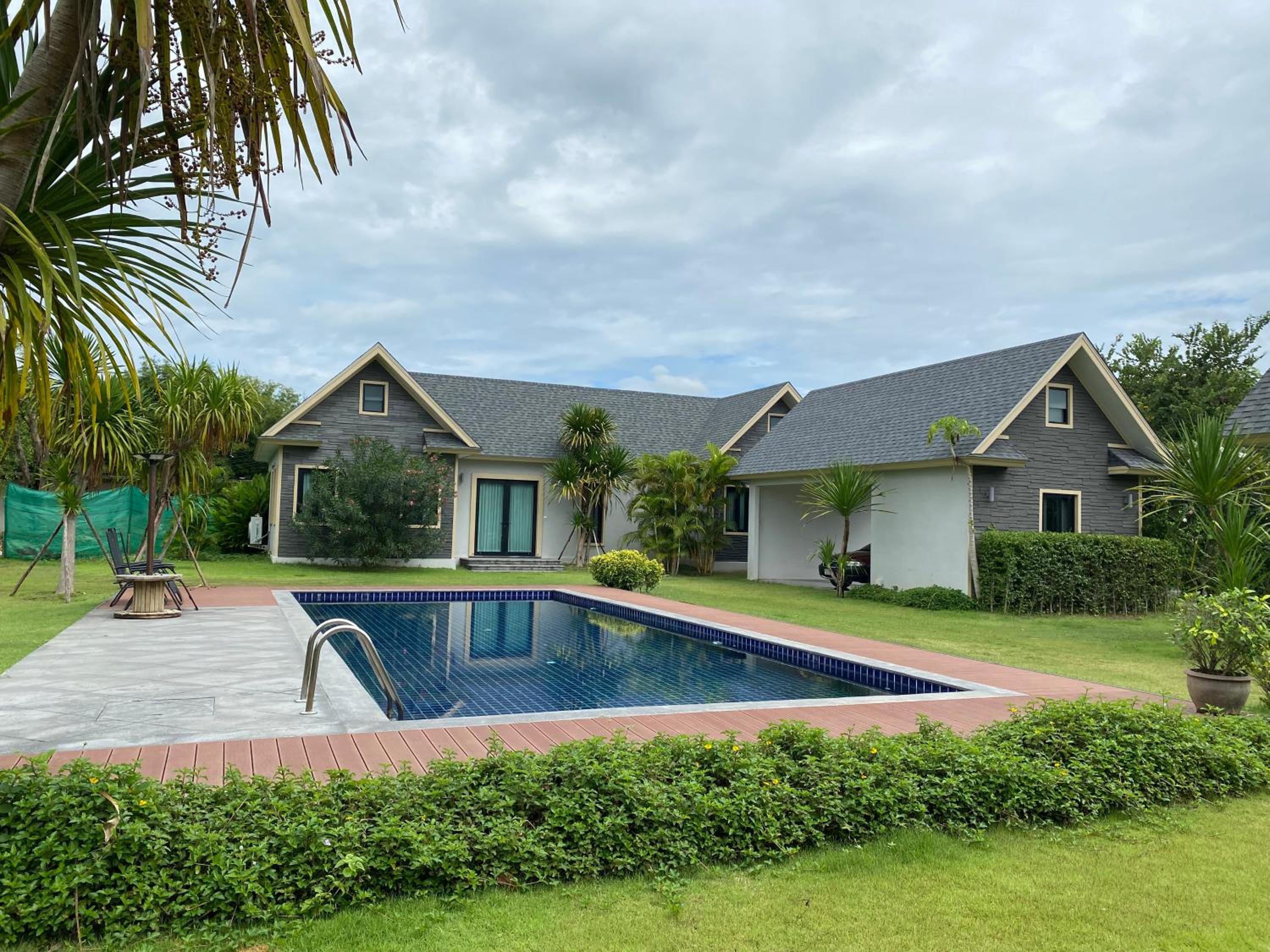 Two-Bedroom House - Photo 41