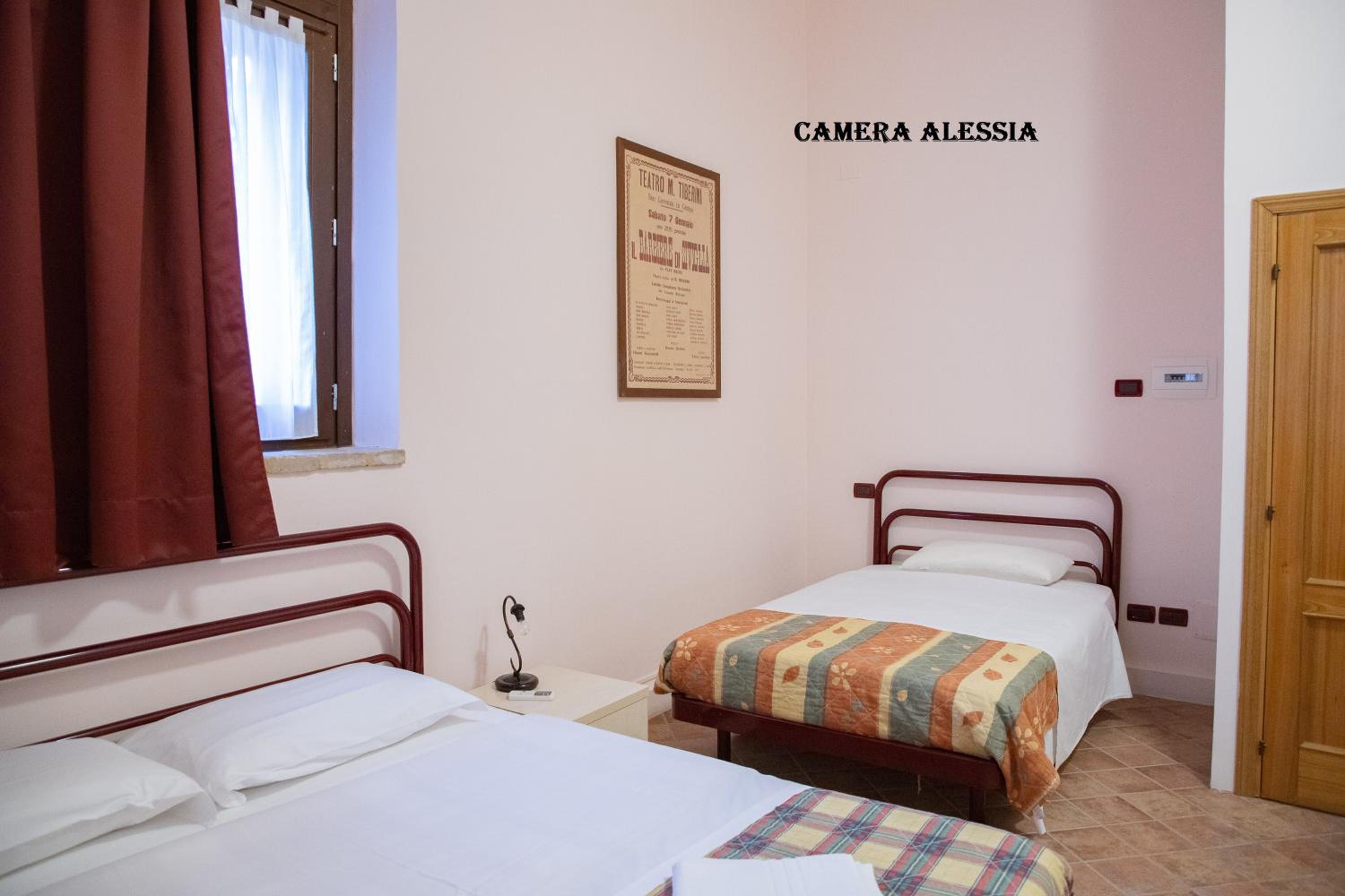 Economy Double Room photo 1
