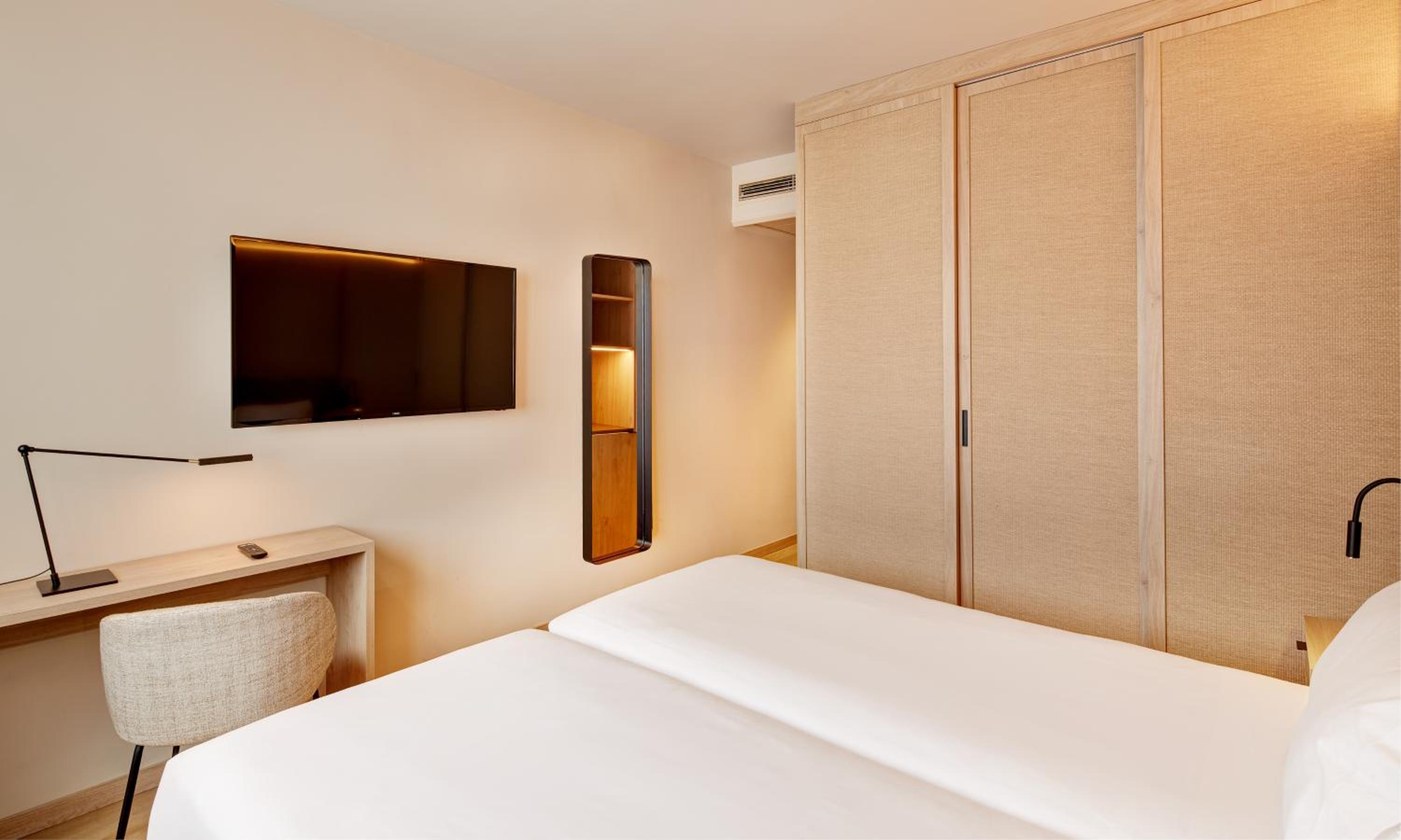 Standard Double Room - Photo 3