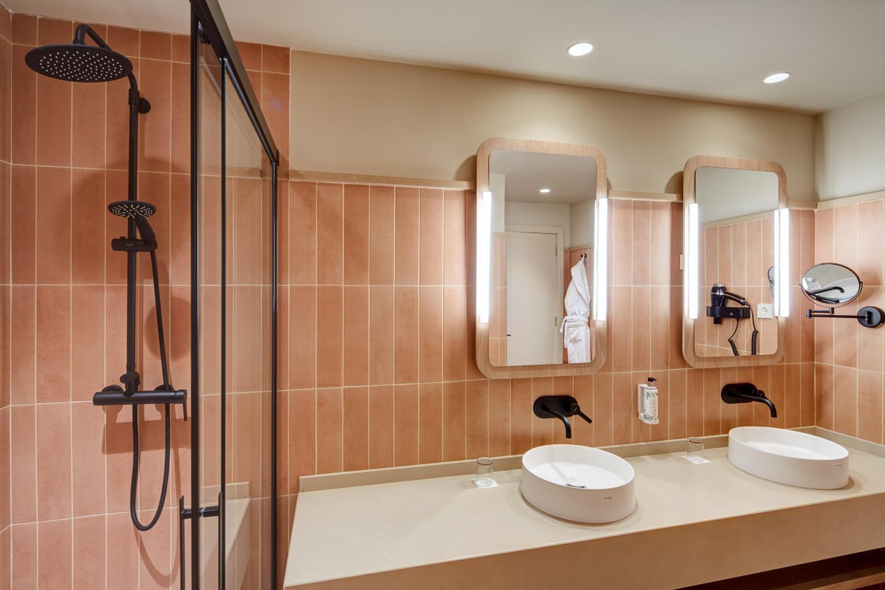 Junior Suite - Photo 9