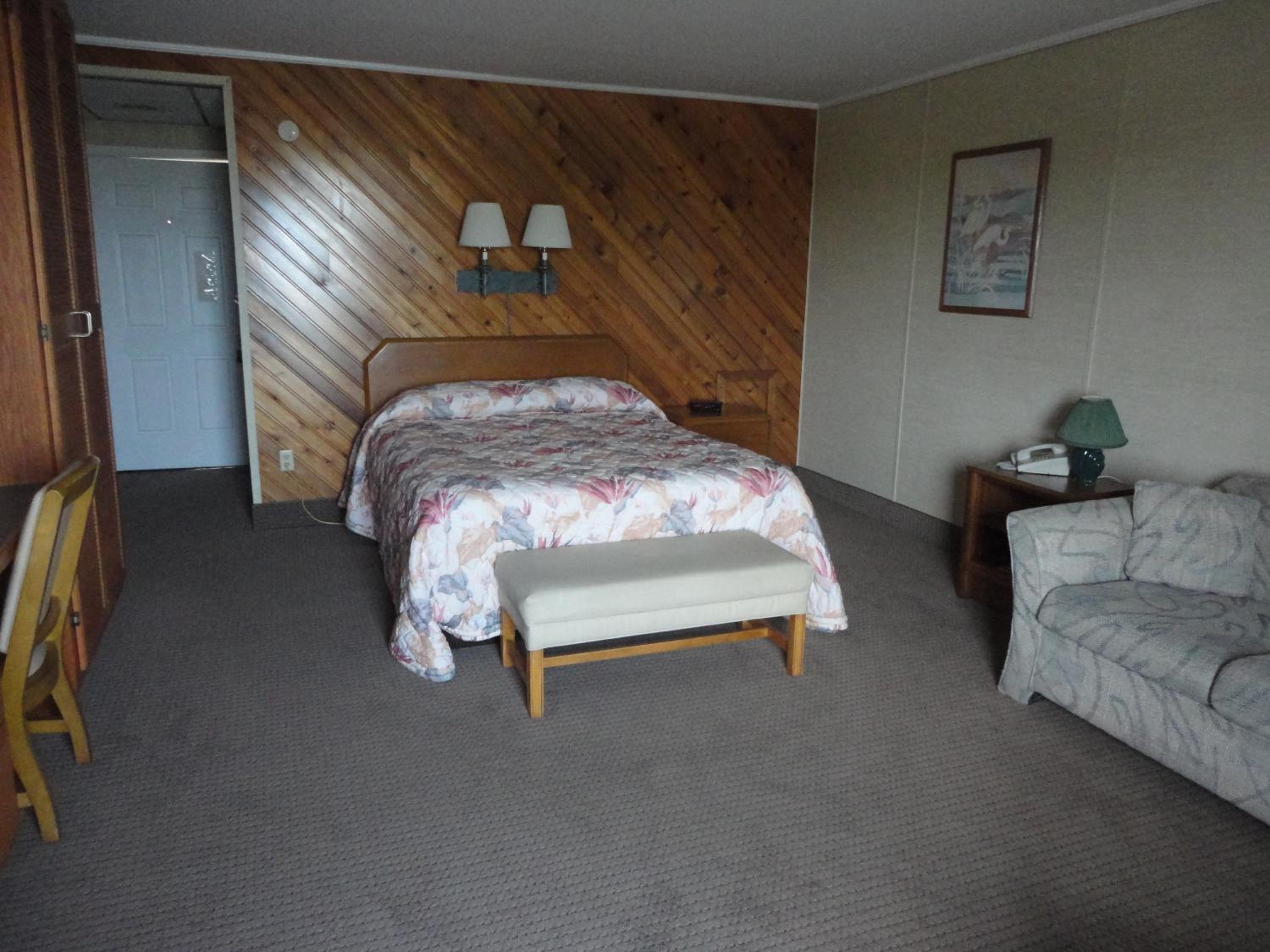 Queen Room with Balcony photo 3