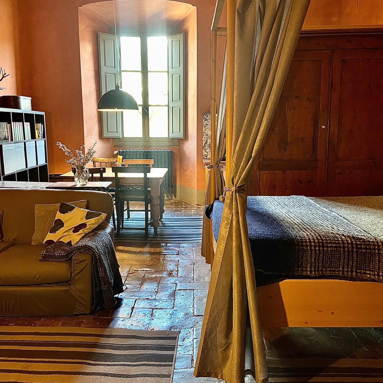 King Studio with Sofa Bed photo 2