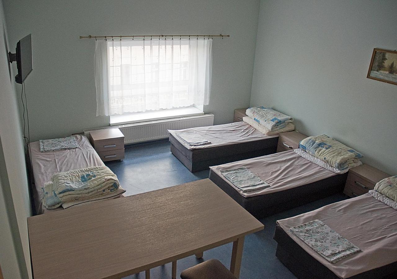 Triple Room with Private Bathroom - Photo 3