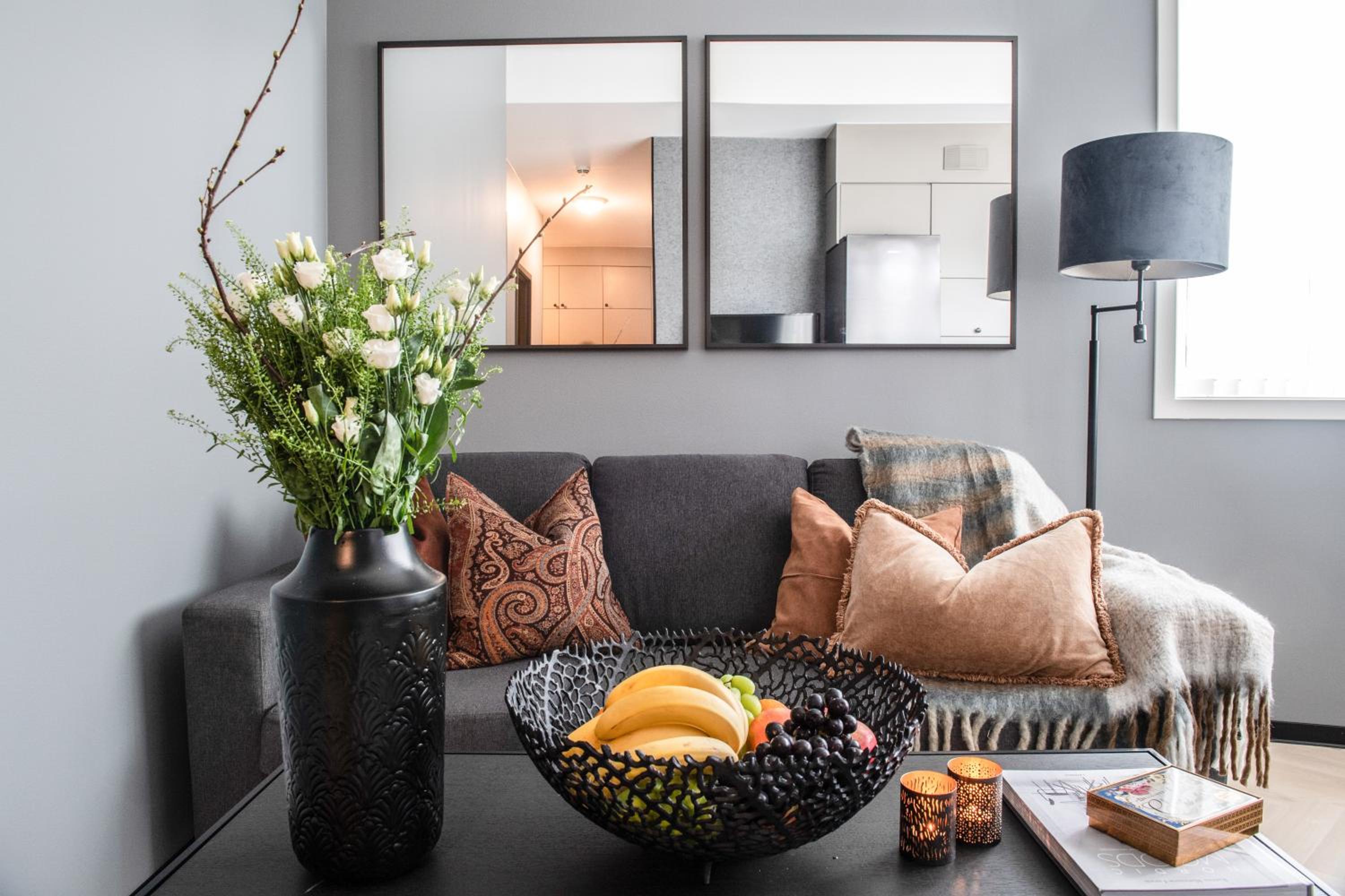 One-Bedroom Apartment - Photo 3