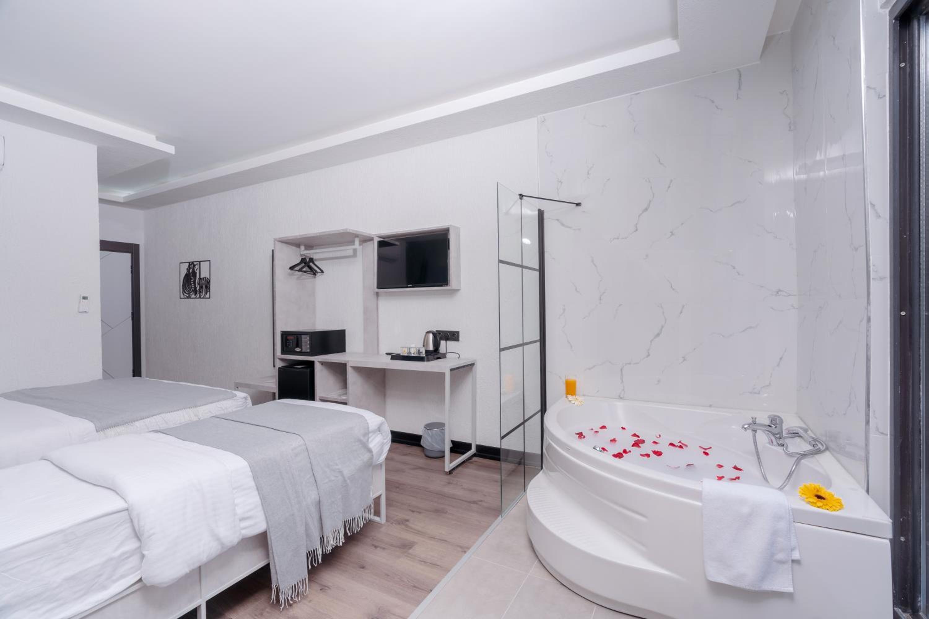 Single Room With Bath