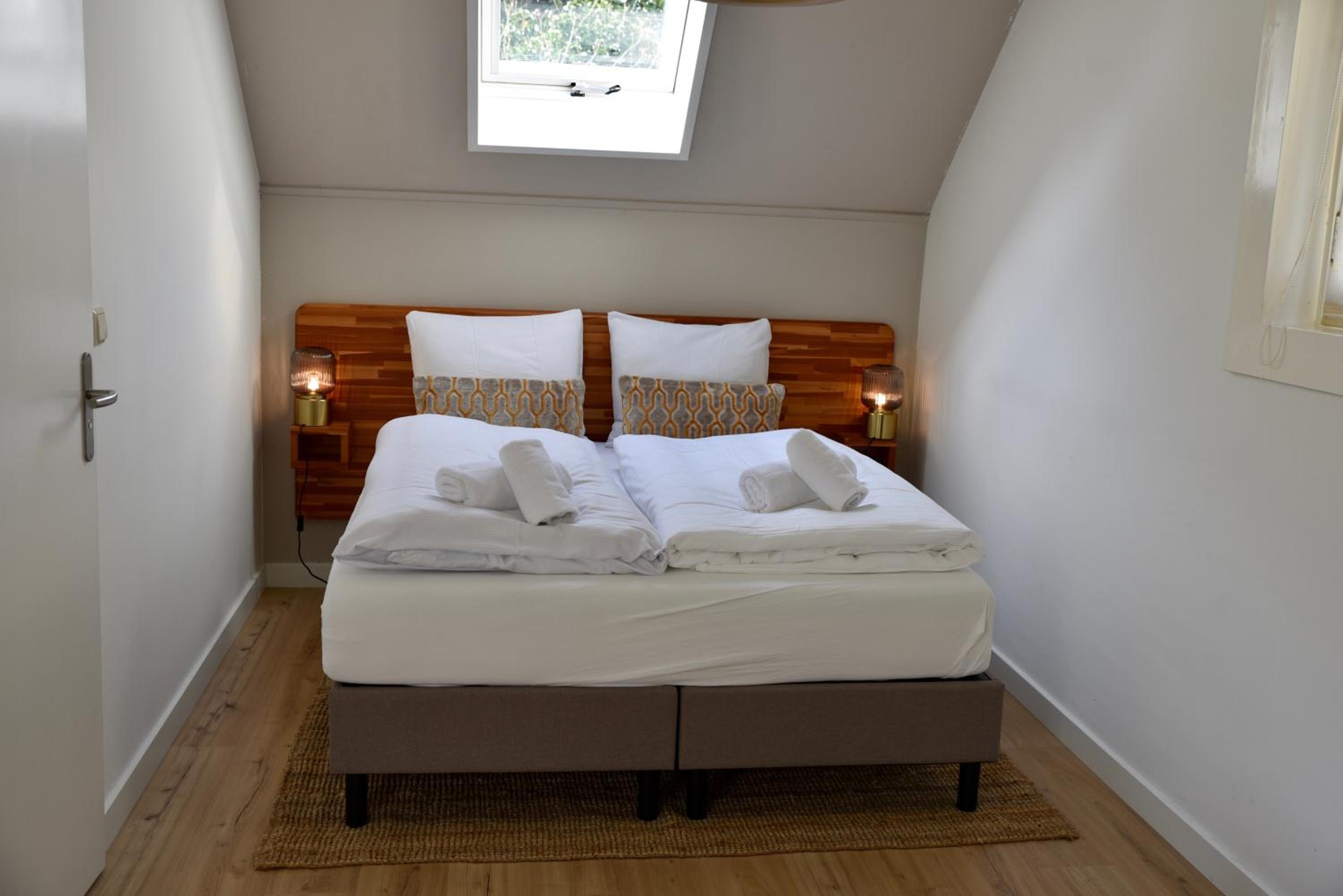Standard Double Room - Photo 14