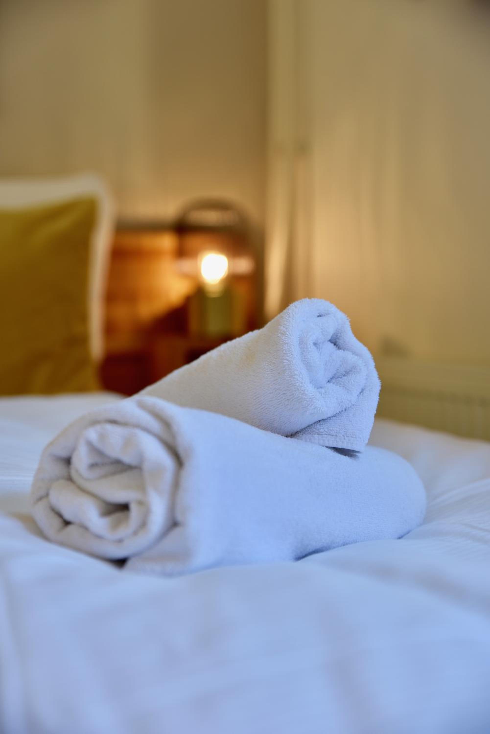 Standard Double Room - Photo 16