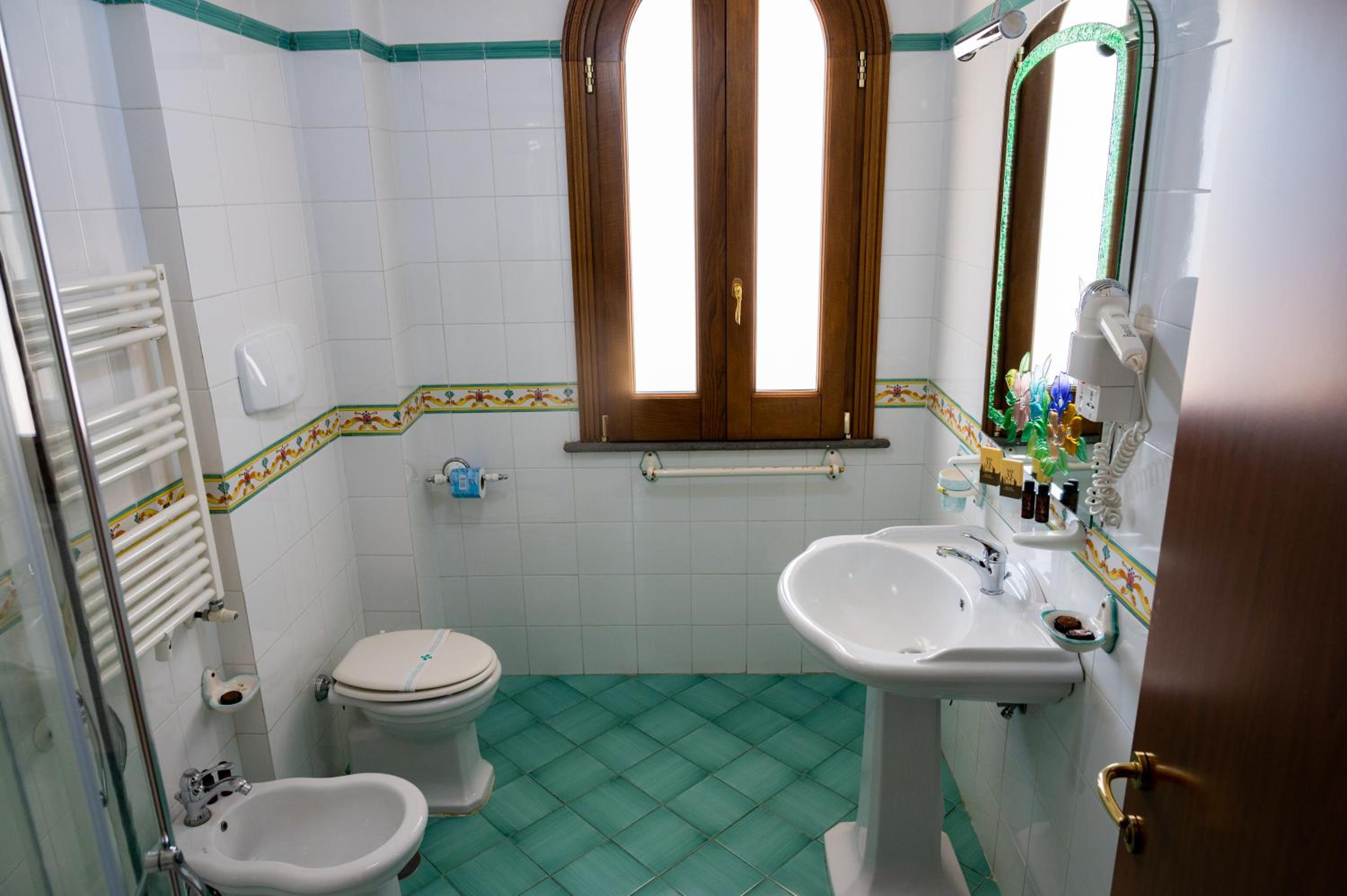 Superior Double Room - Photo 4
