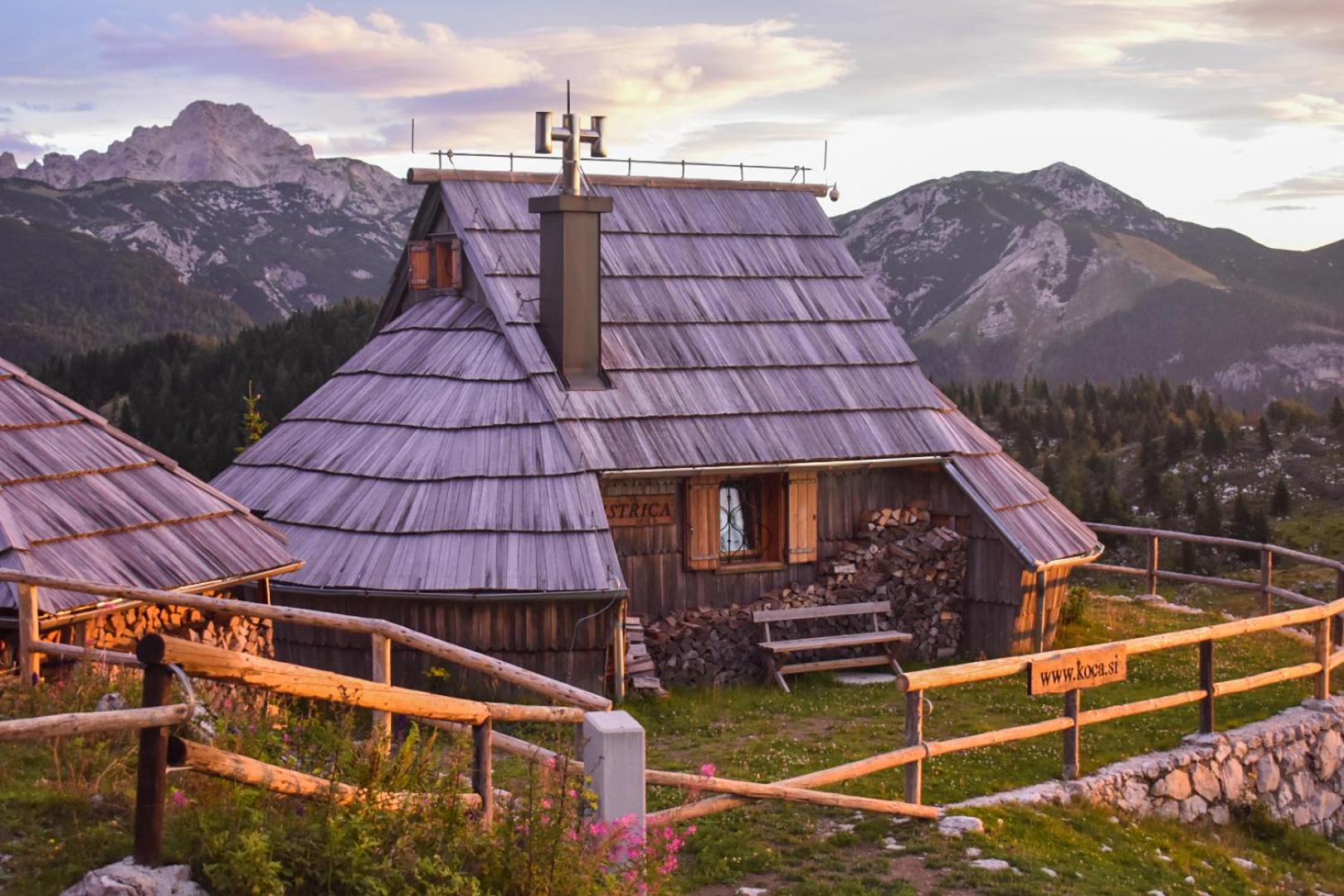 Two-Bedroom Chalet - Photo 11