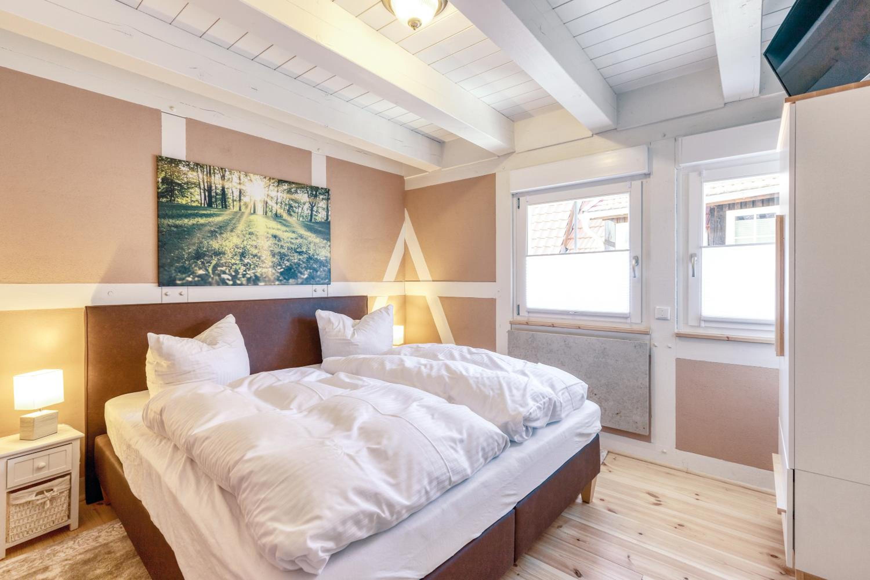 Three-Bedroom House photo 2