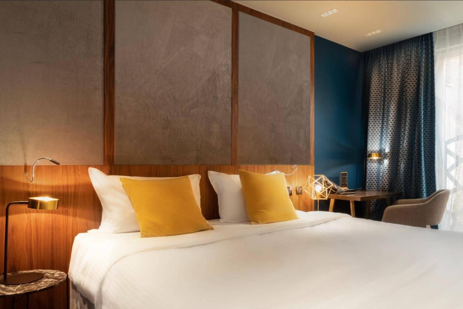 Double or Twin Room with Balcony - Photo 1