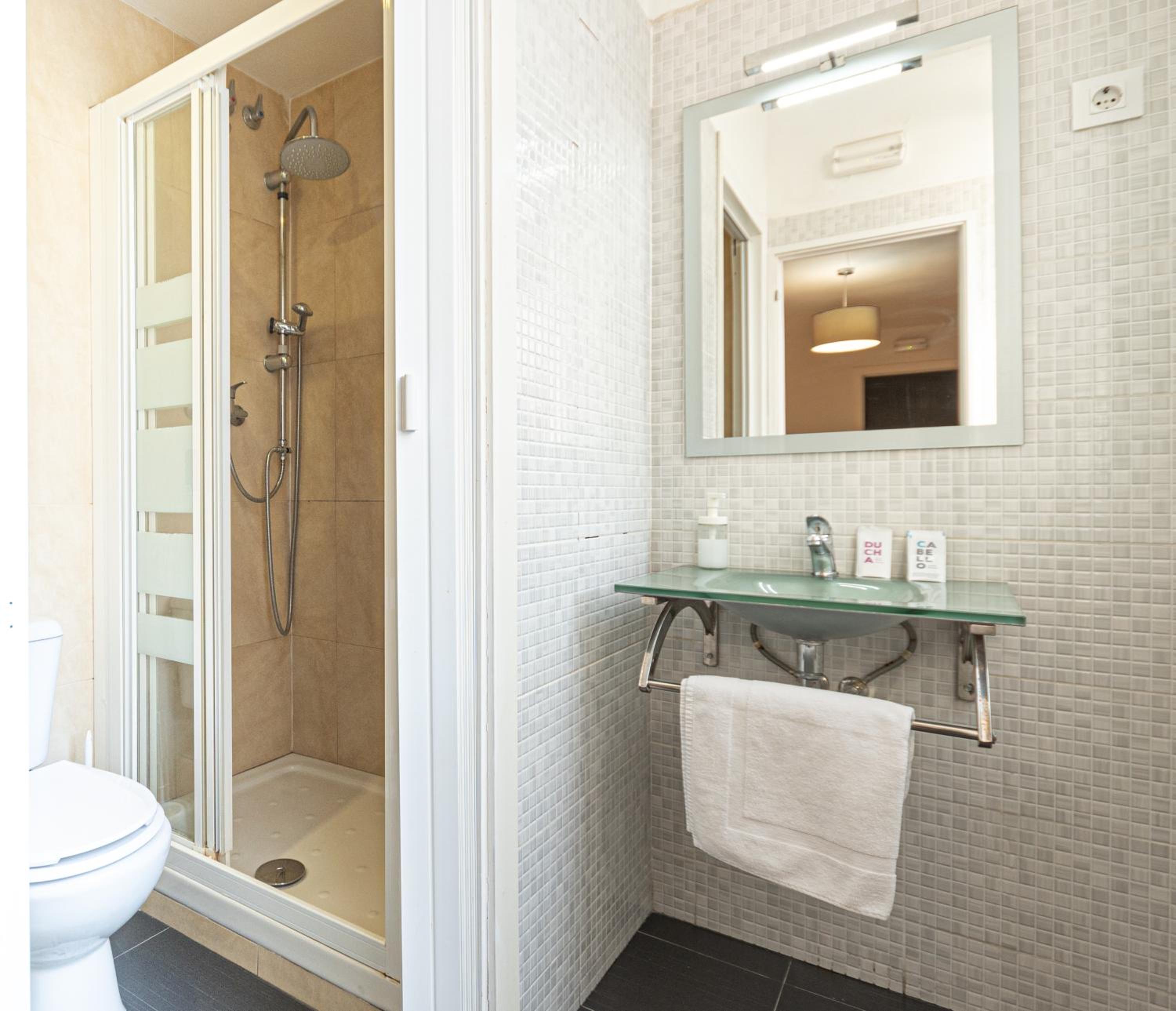 Large Double Room photo 2