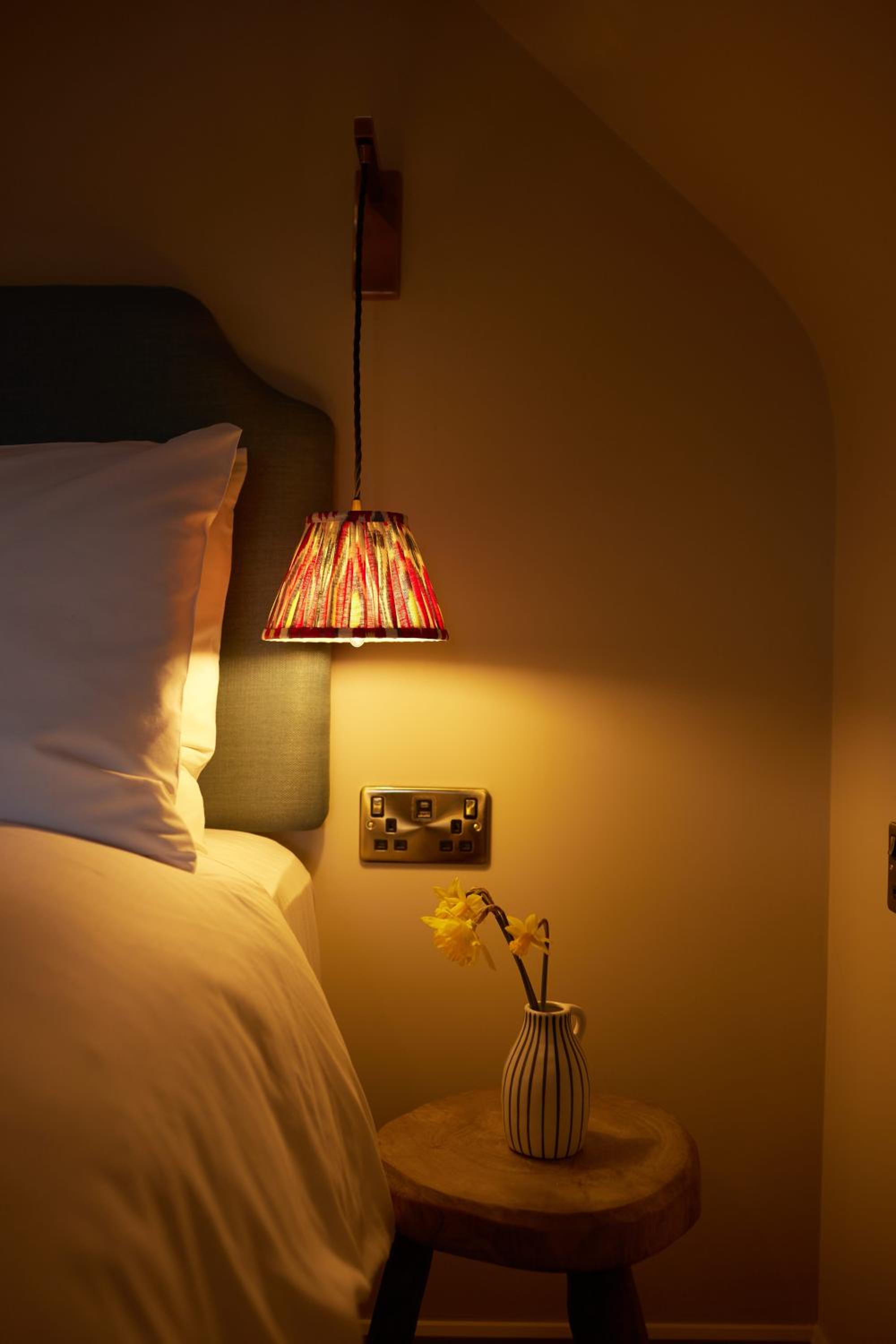 Double Room with Private Bathroom - Photo 8