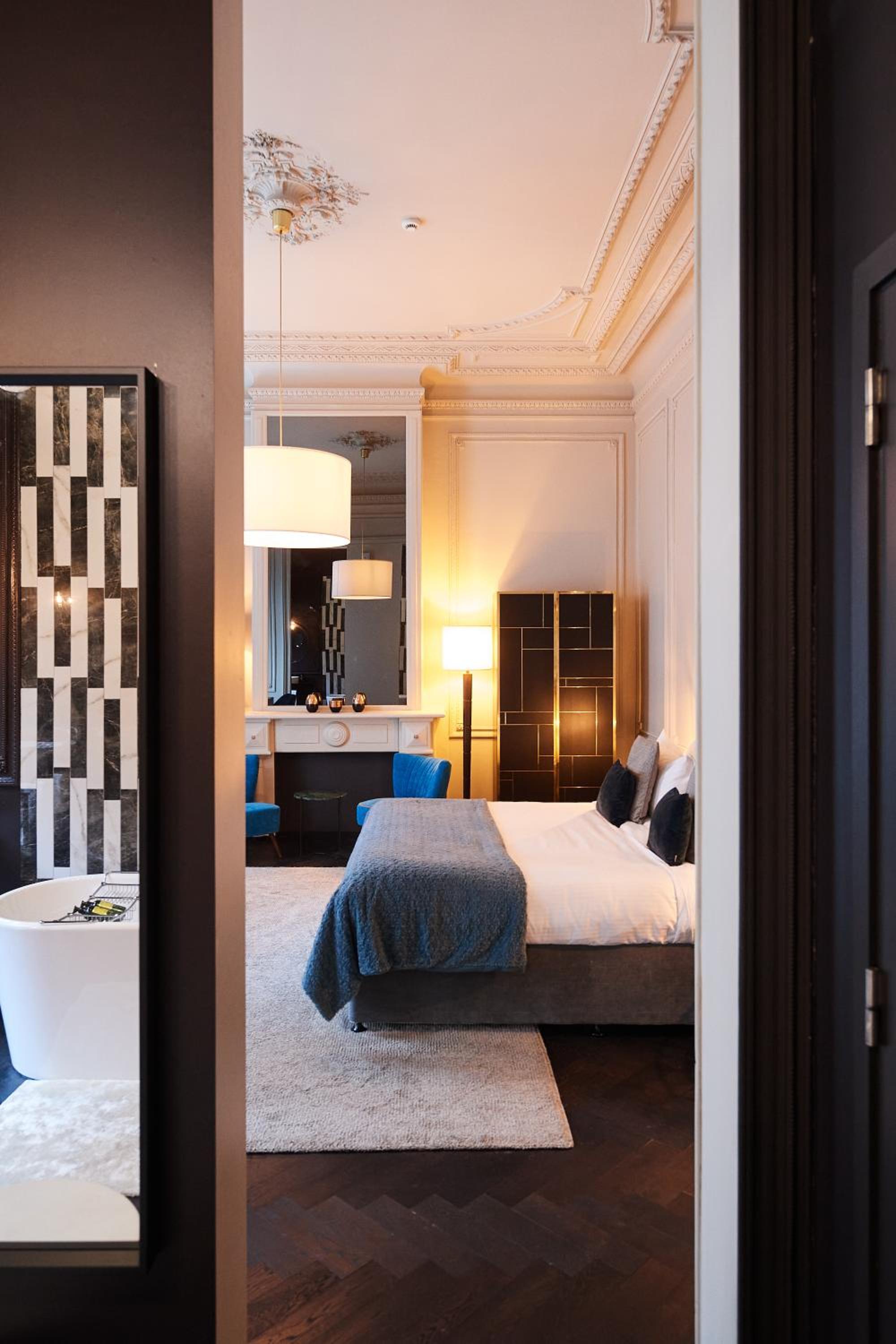 Deluxe Suite - Photo 3