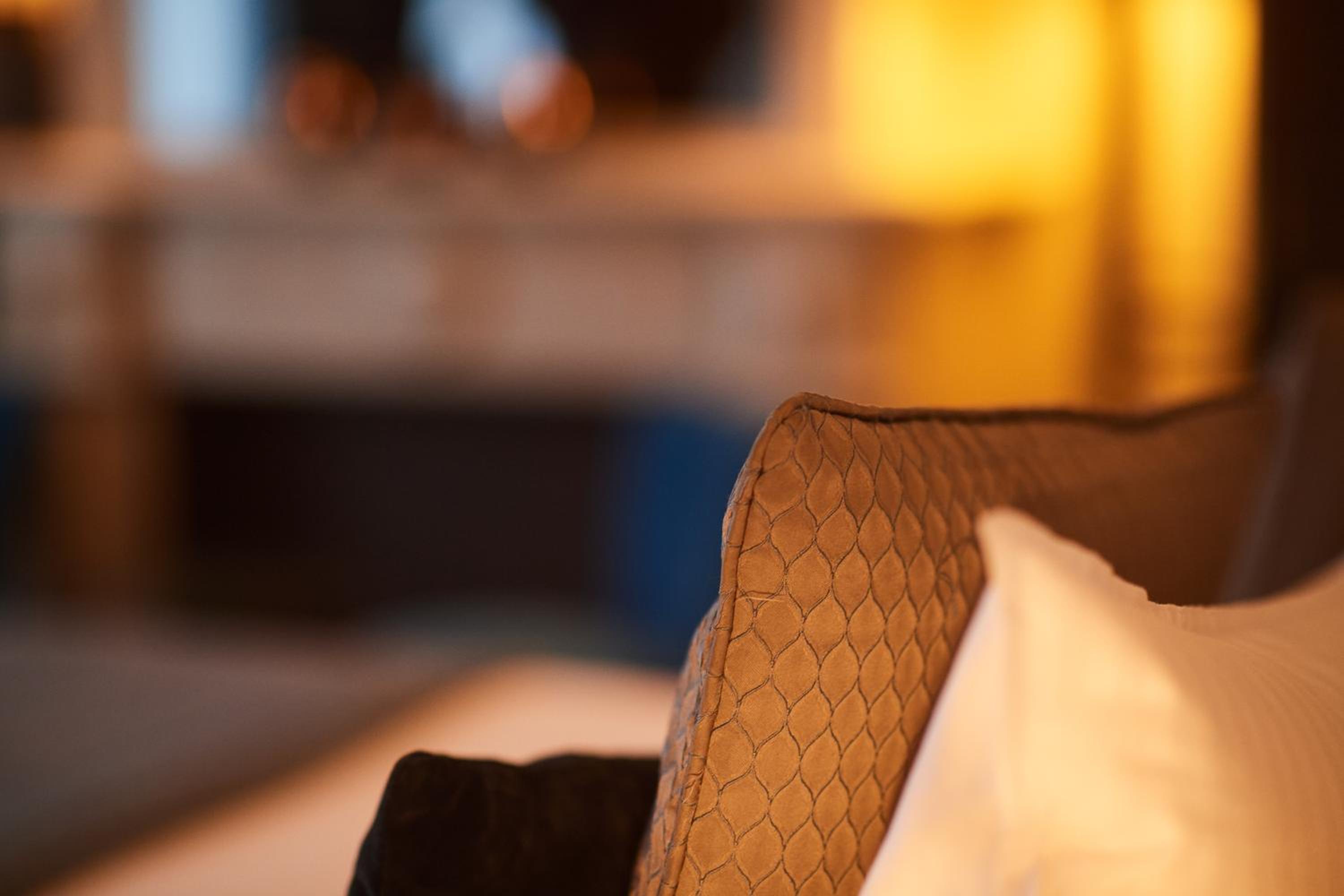 Deluxe Suite - Photo 13