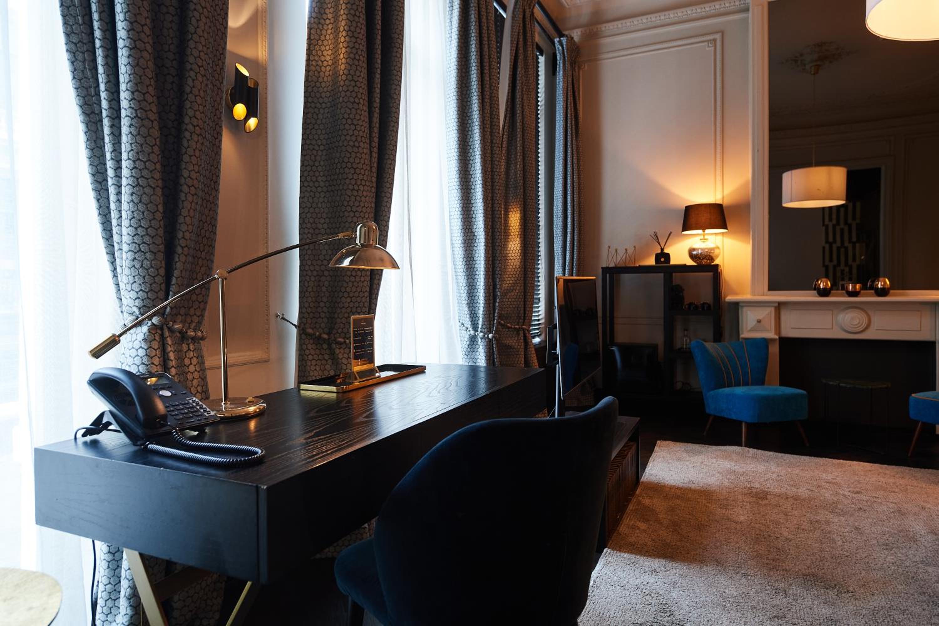 Deluxe Suite - Photo 11