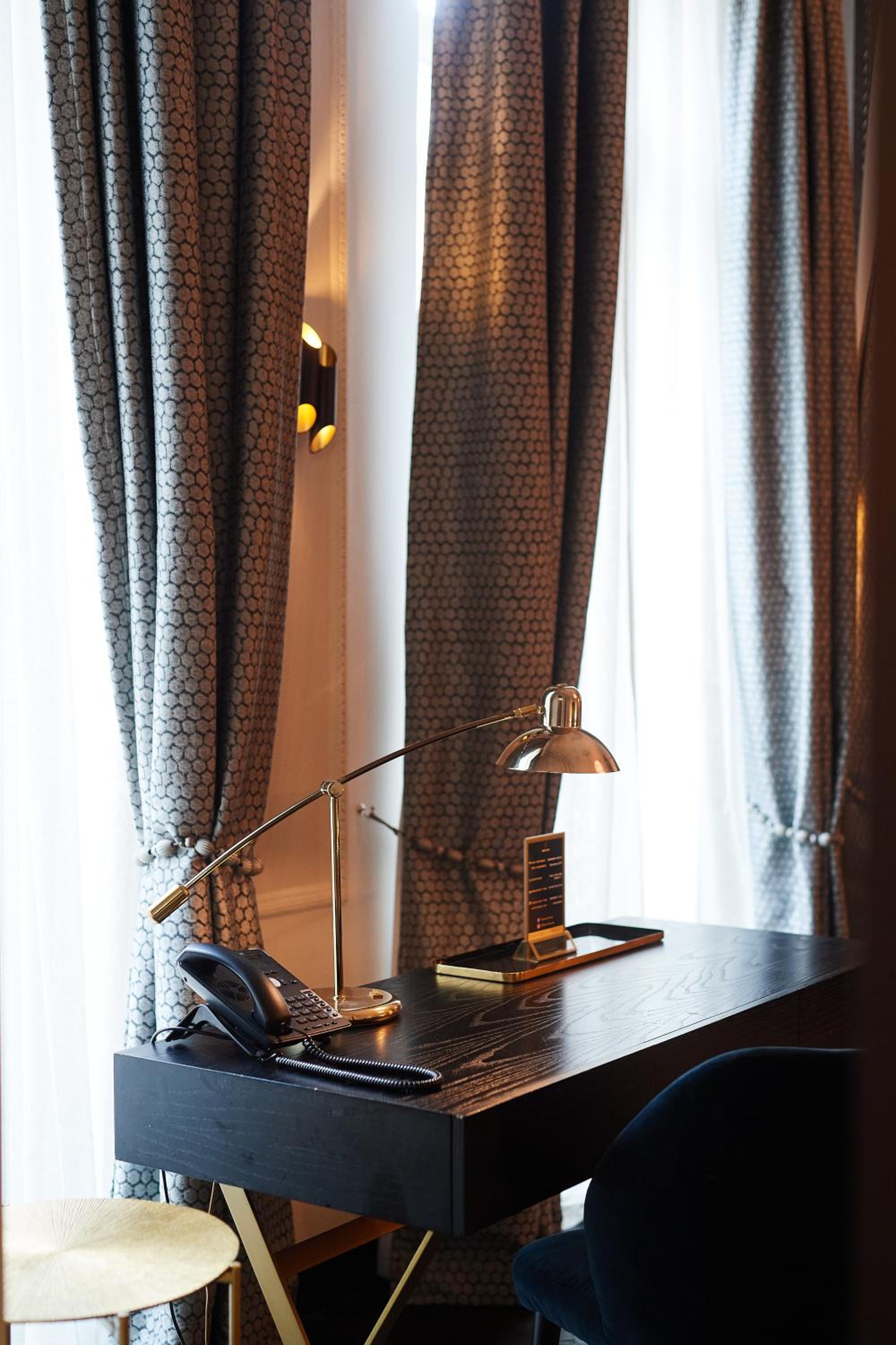 Deluxe Suite - Photo 7