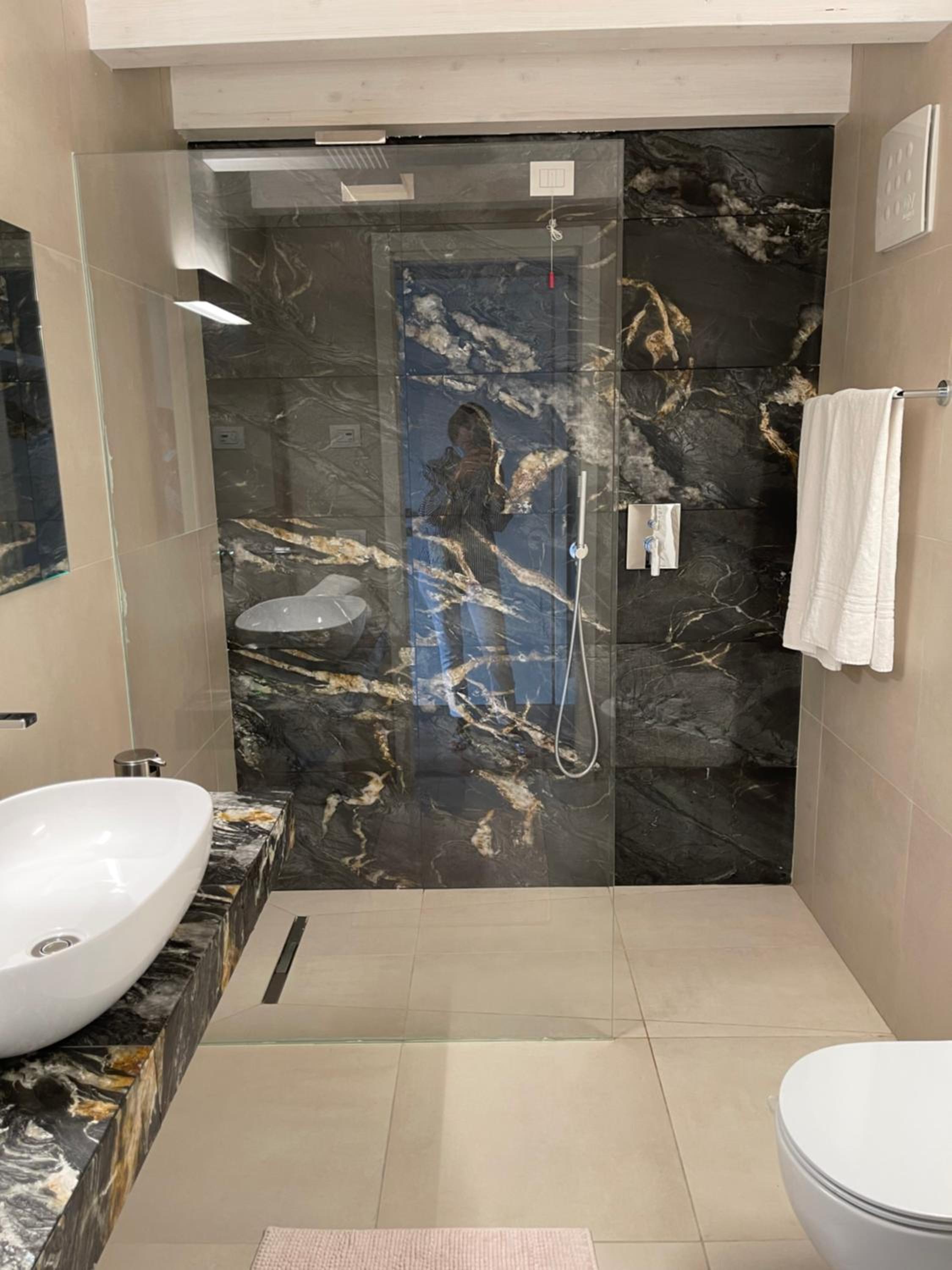 Deluxe Quadruple Room - Photo 7