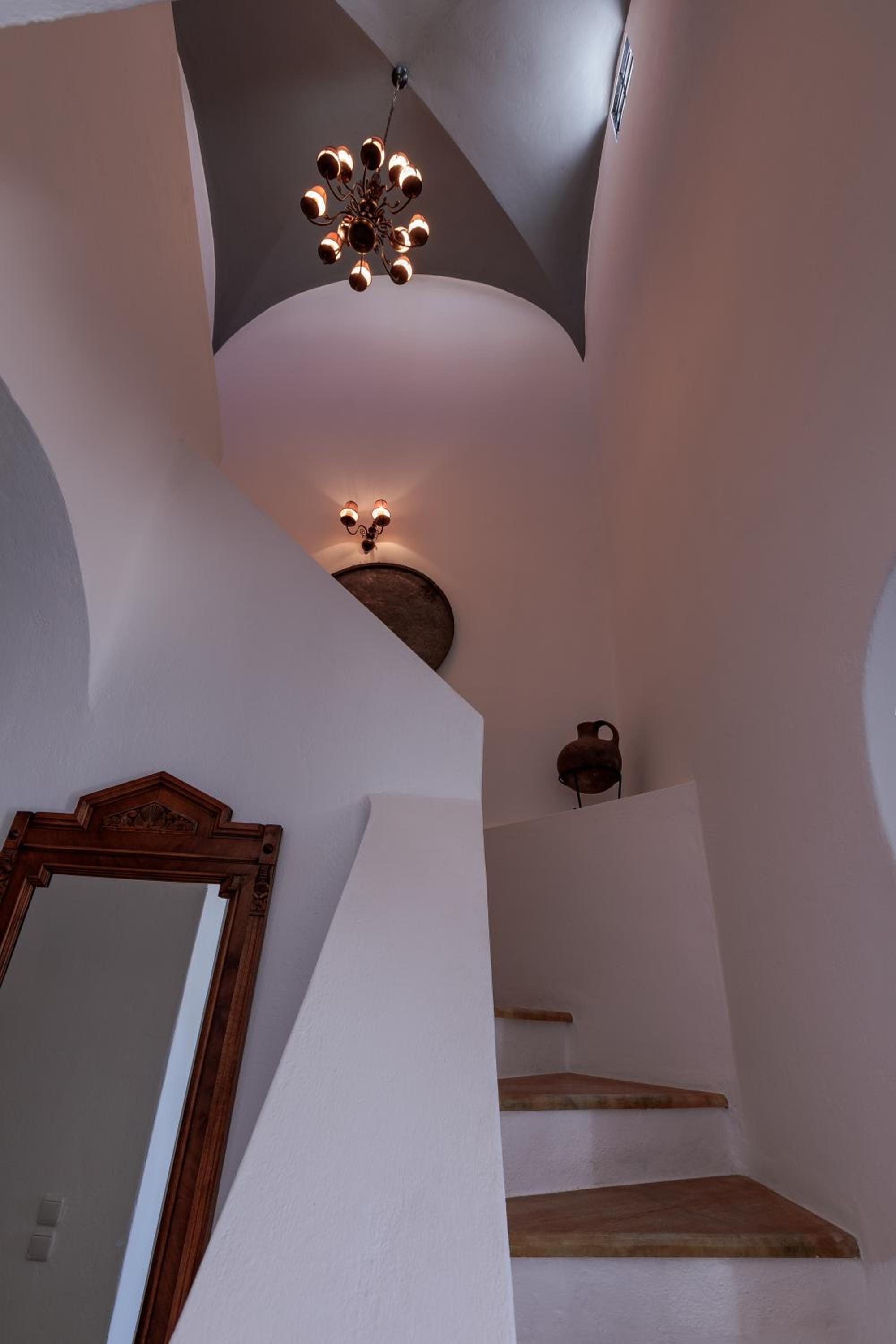 4-Bedroom Residence with Caldera View photo 3
