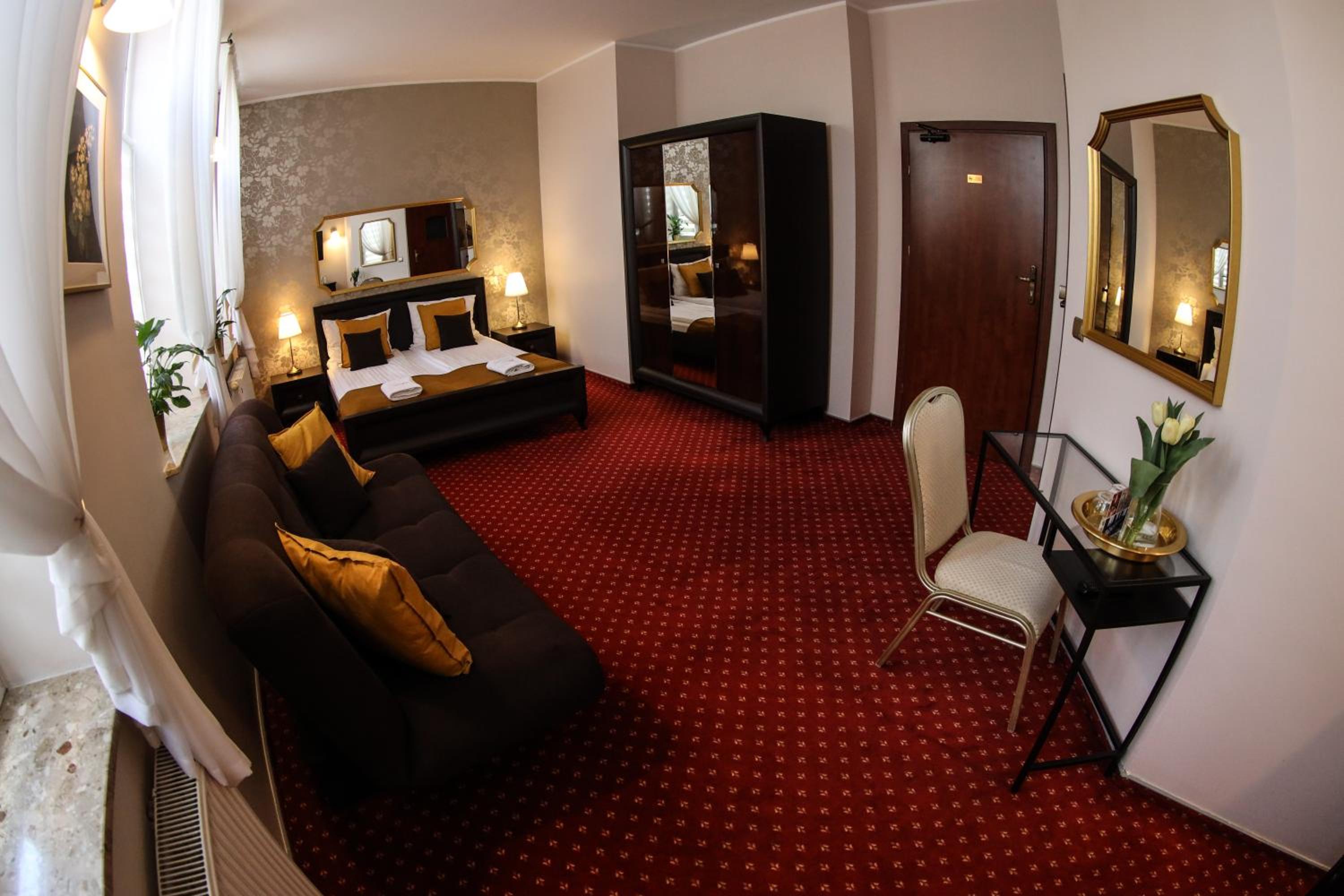 Standard Double Room photo 3