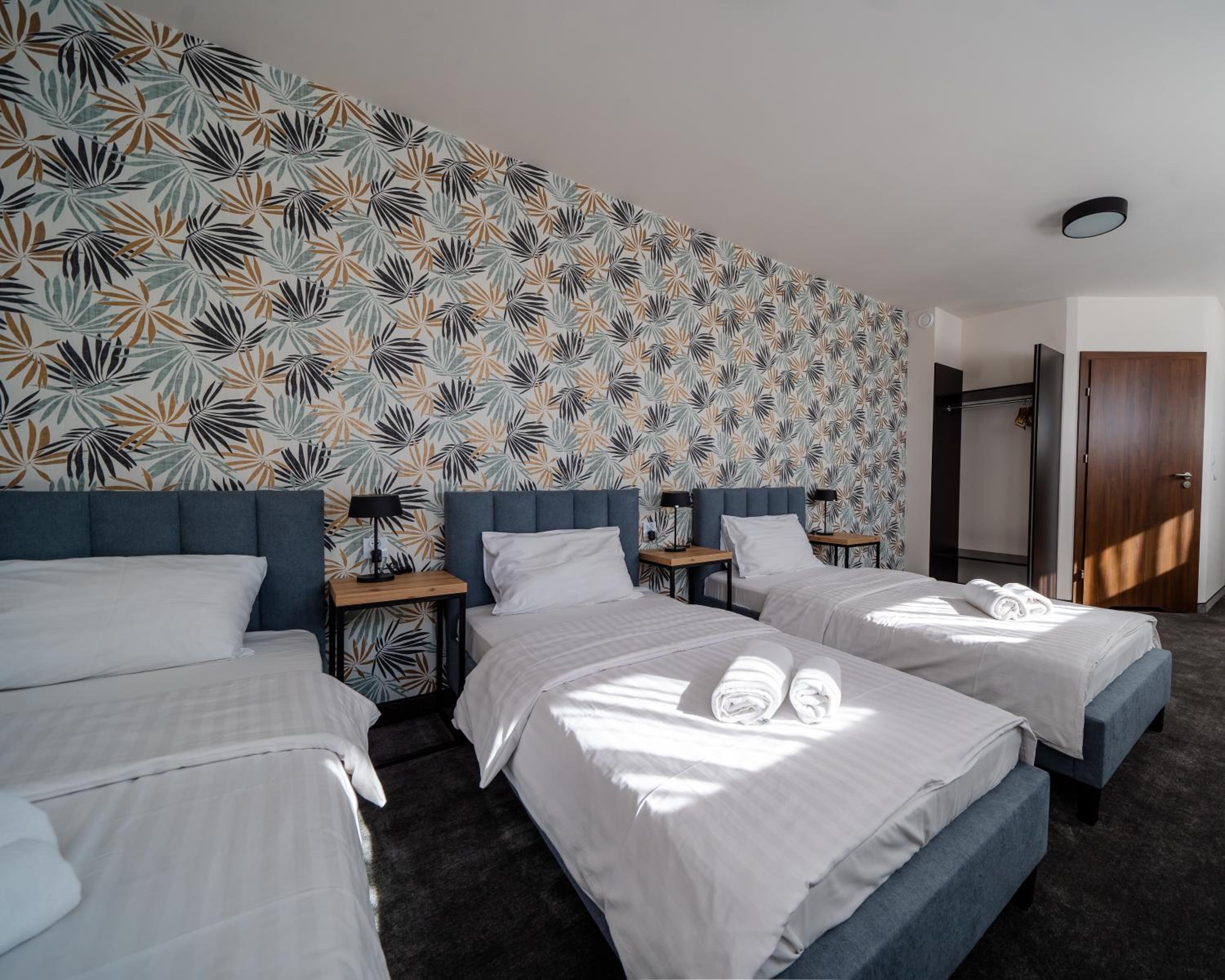 Triple Room - Photo 2