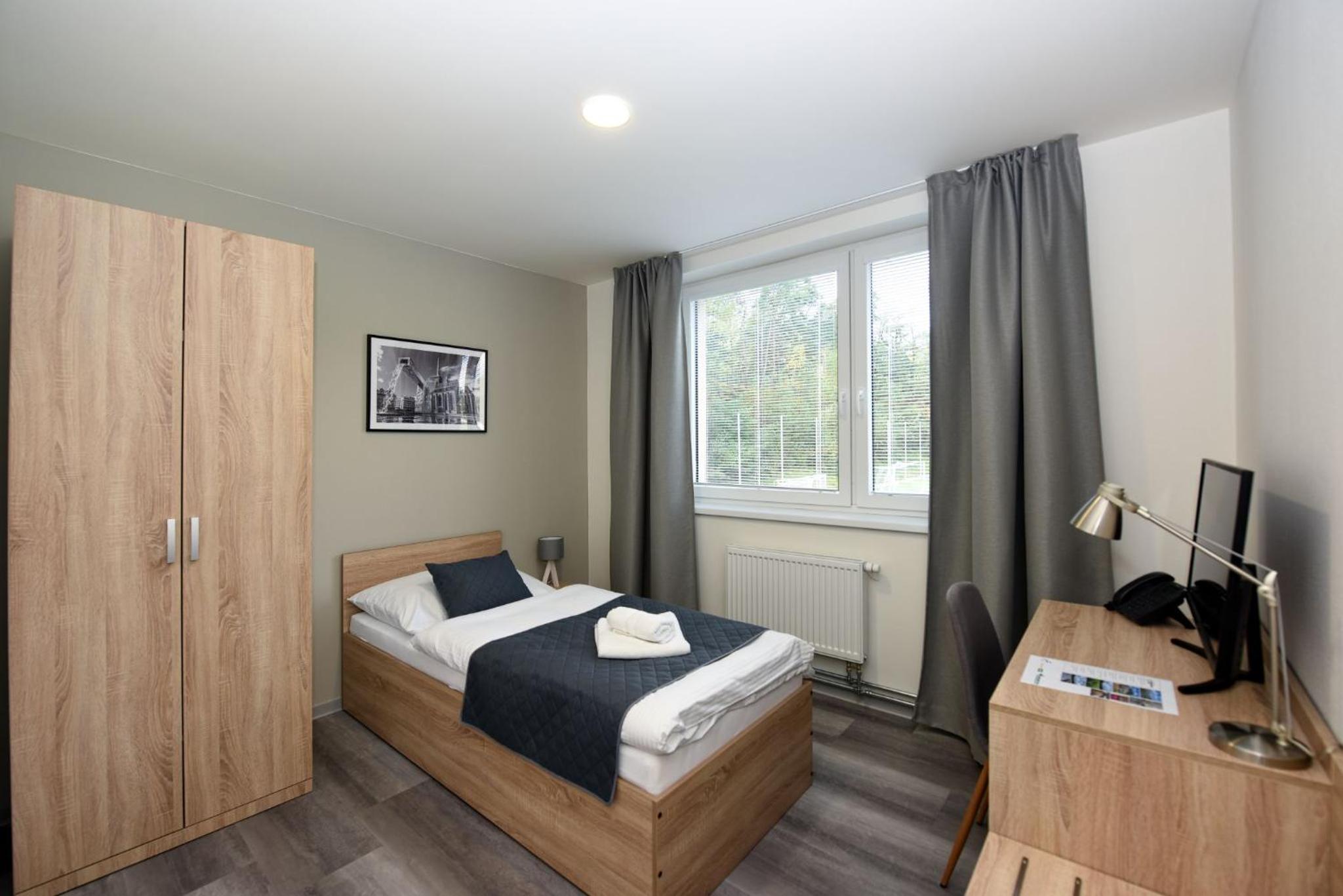 Single Room with Private Bathroom photo 1