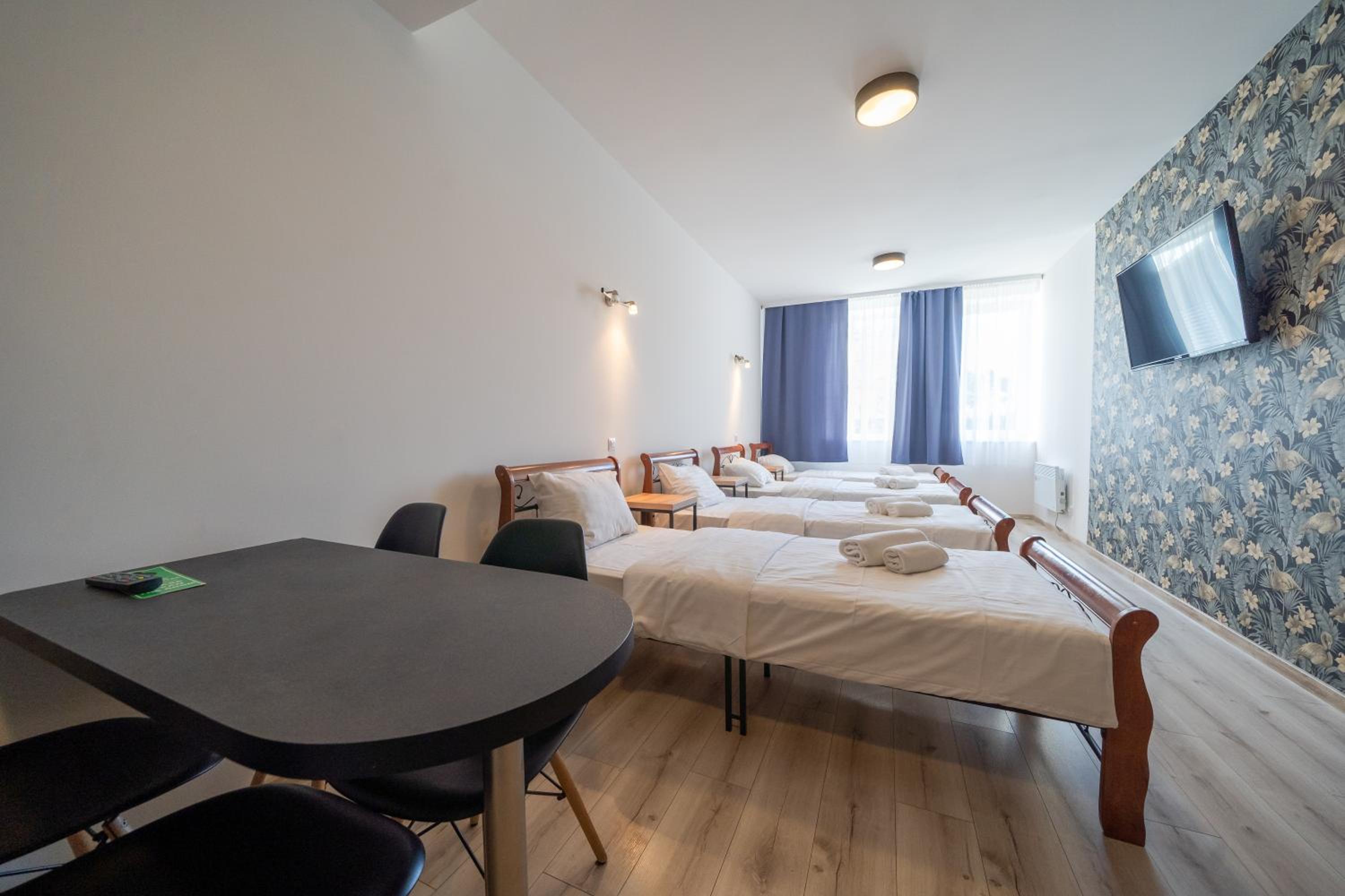 Quadruple Room - Photo 3