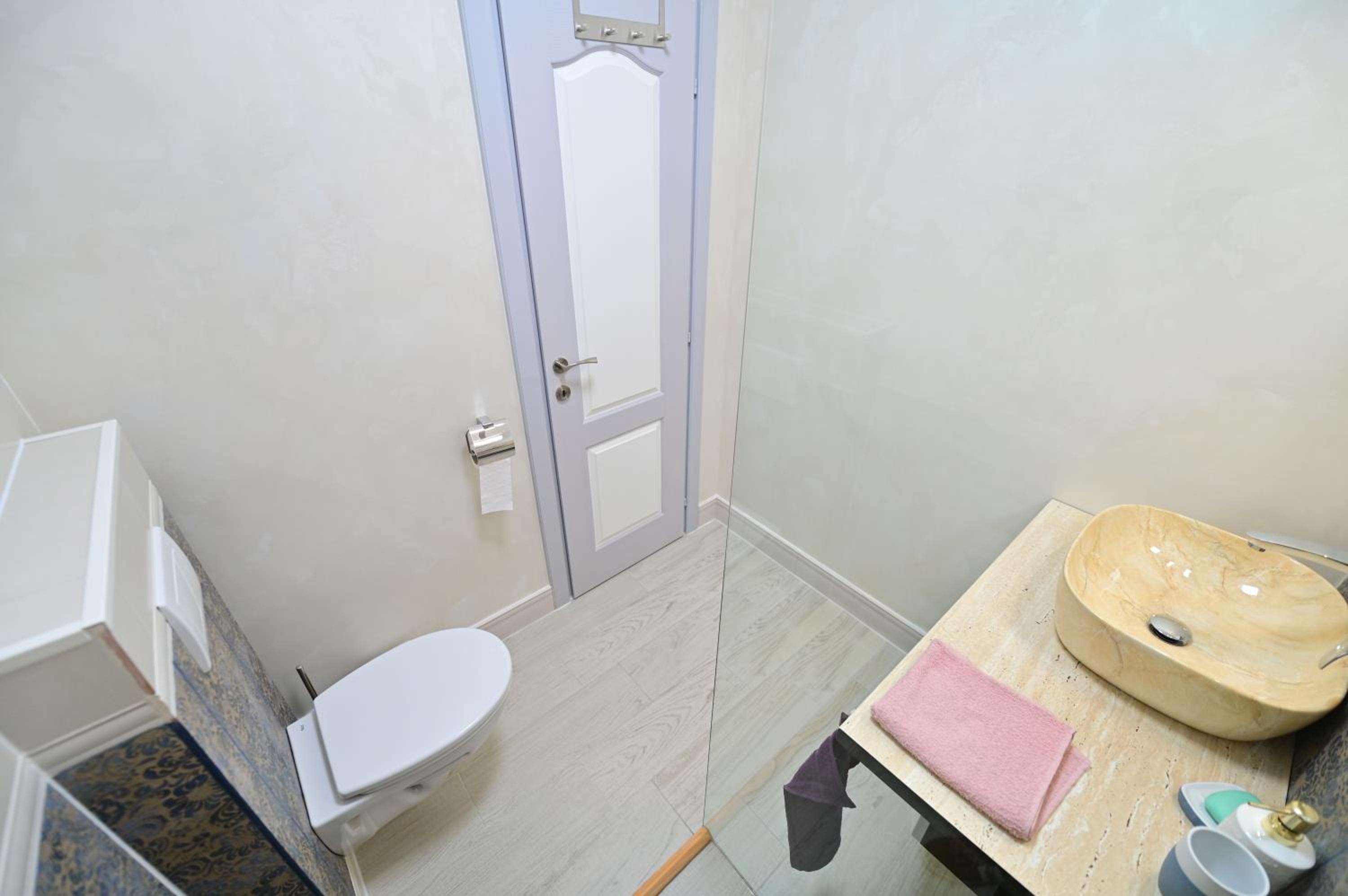 Deluxe Apartment - Photo 9
