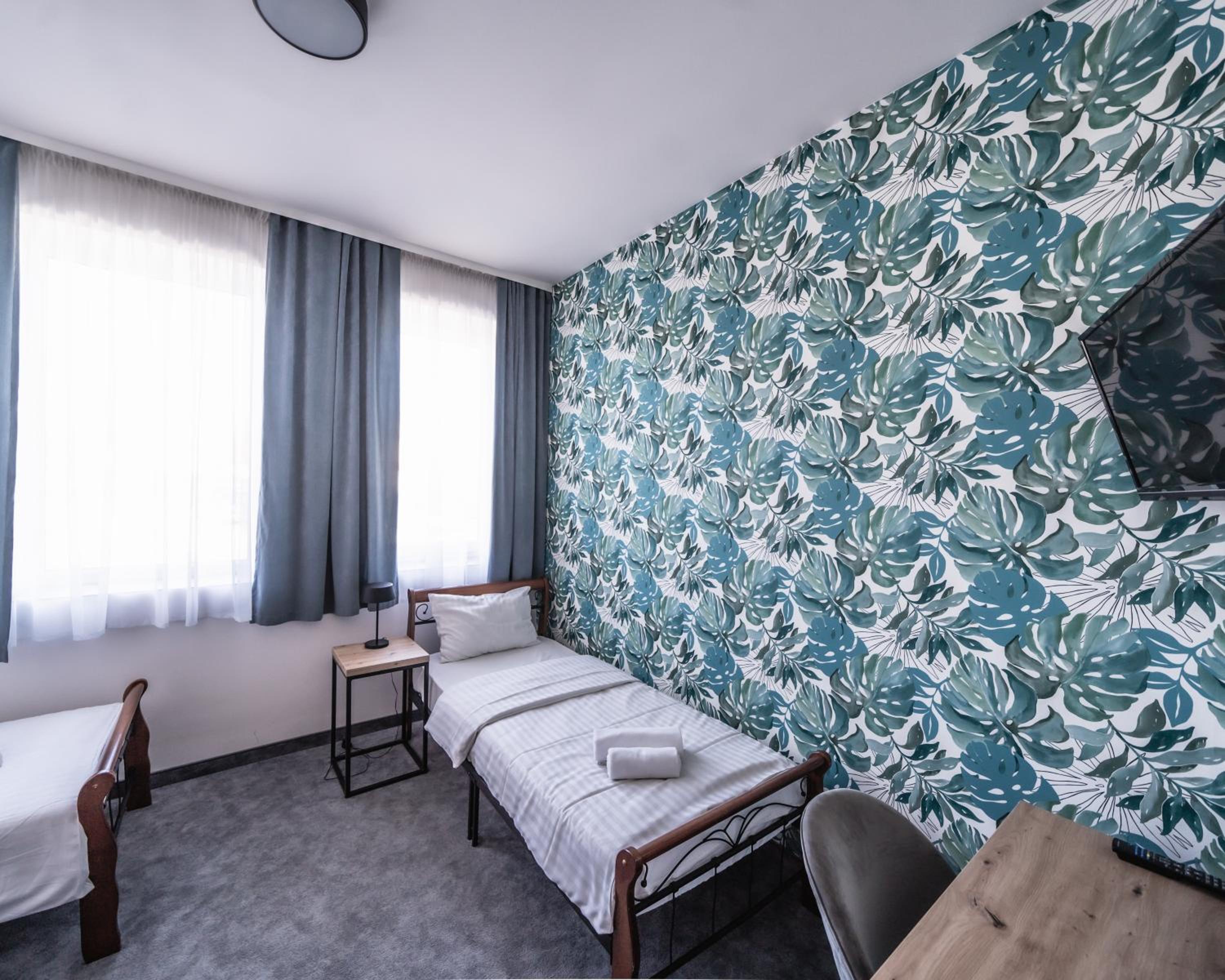 Twin Room - Photo 8