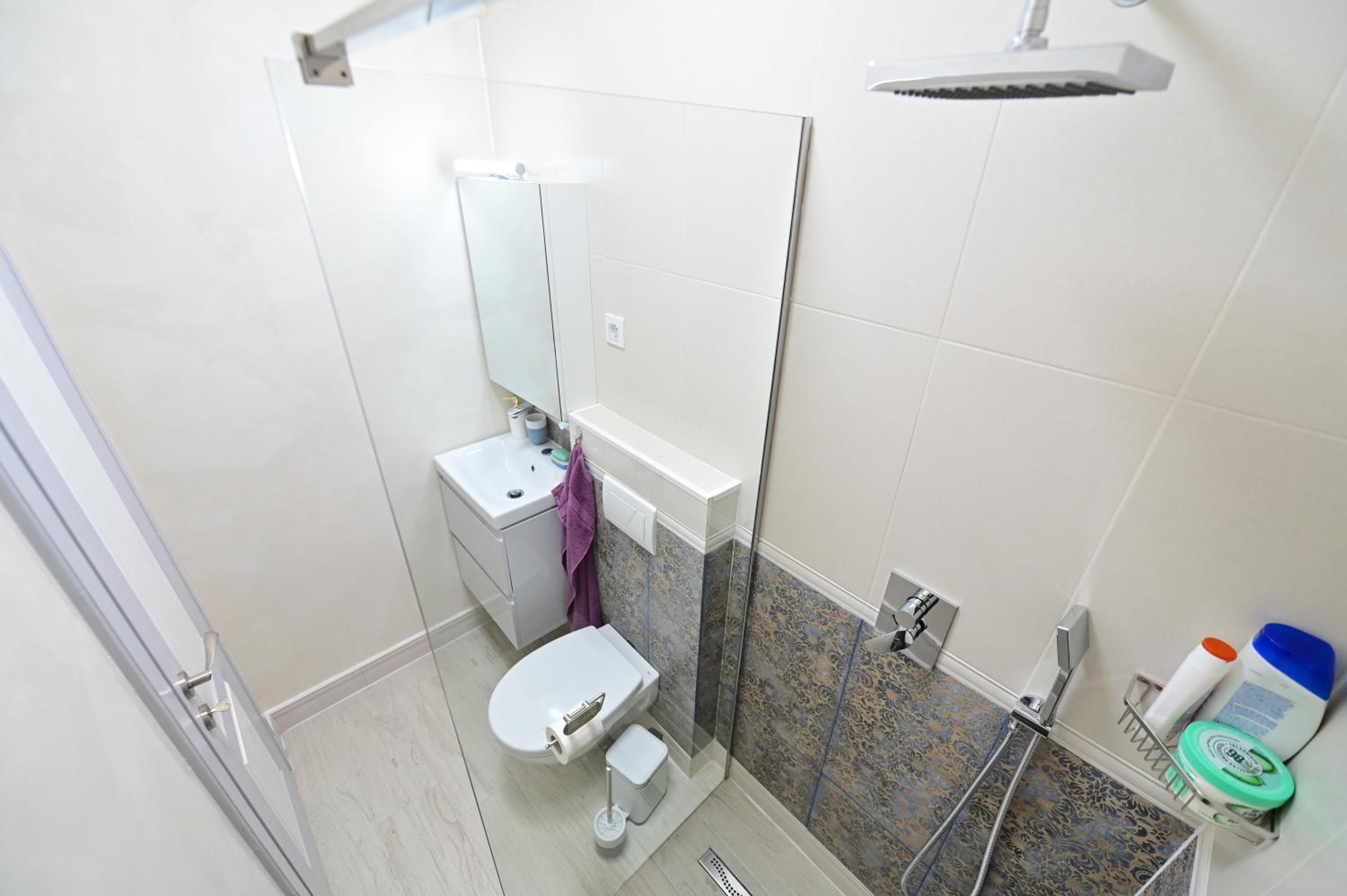 Studio Apartment - Photo 4