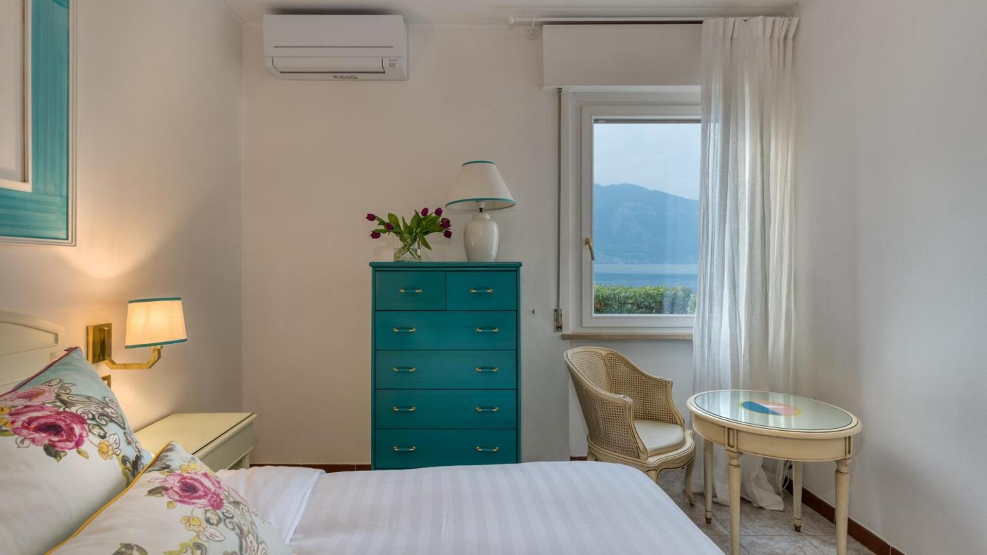 Suite with Terrace photo 3
