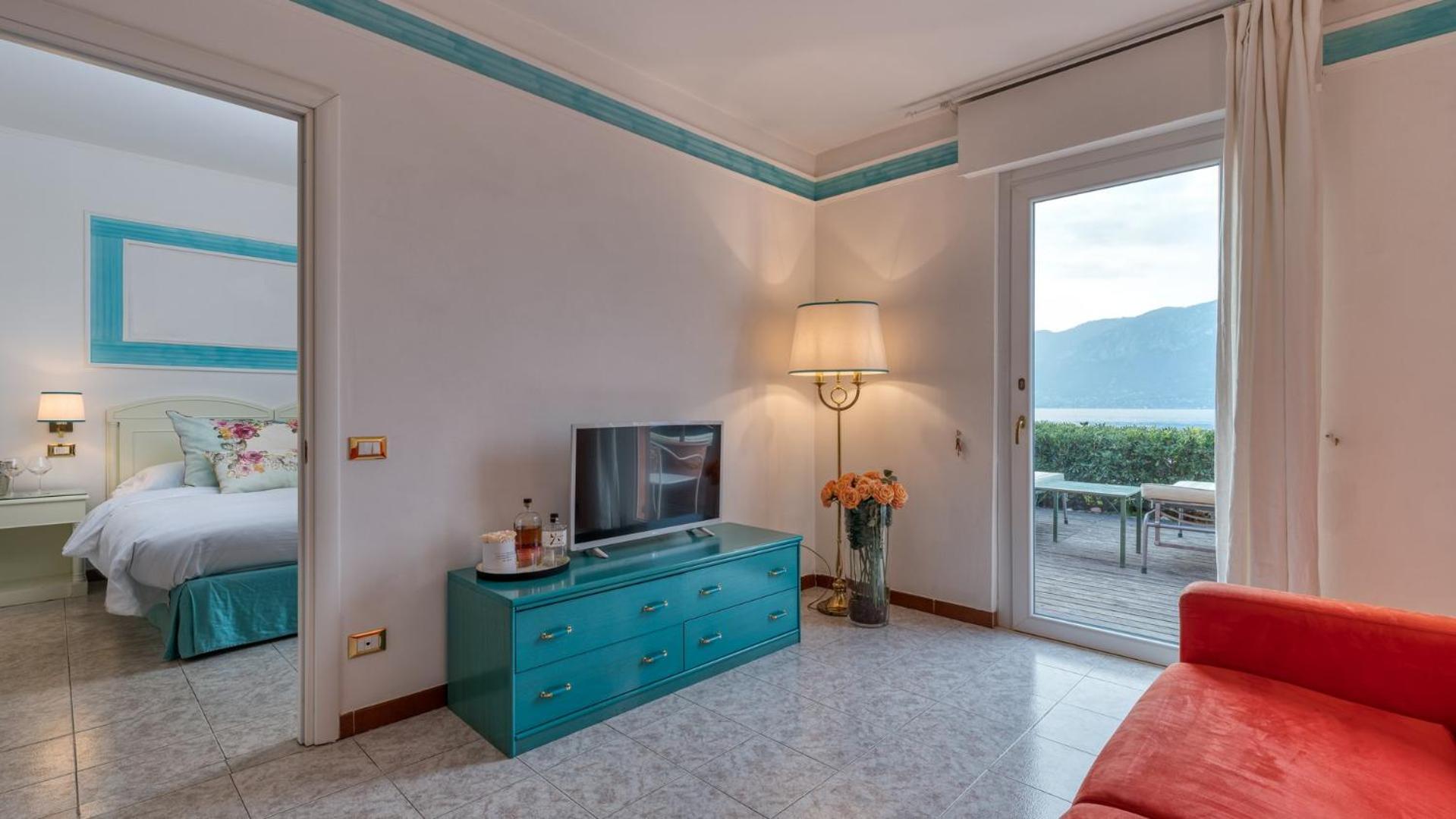 Suite with Terrace photo 2