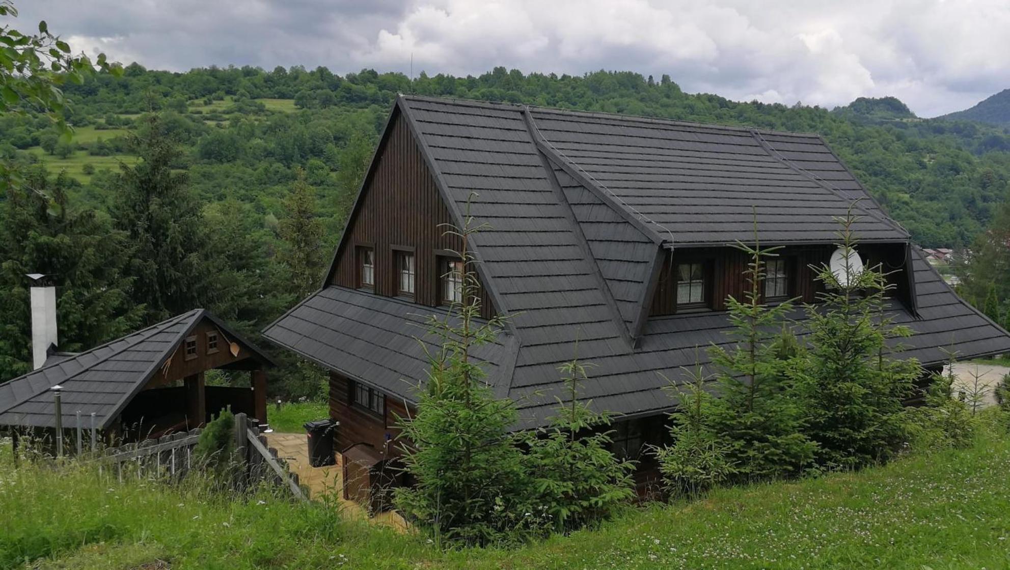 Three-Bedroom House photo 1