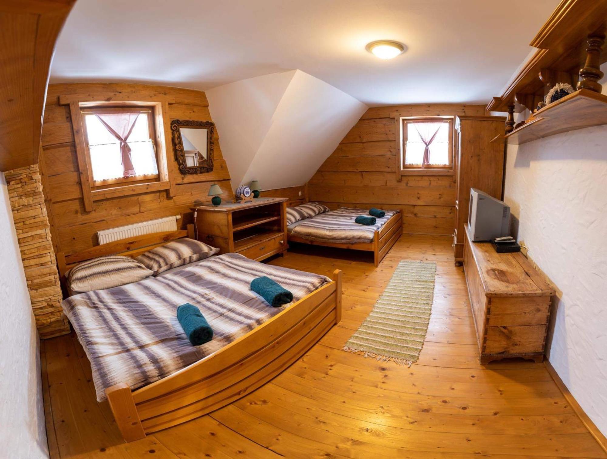 Three-Bedroom House photo 2