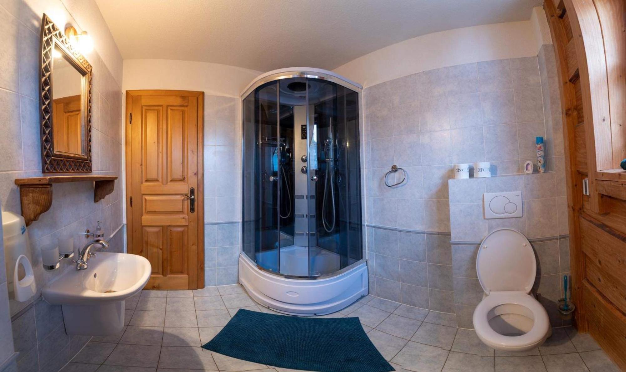 Three-Bedroom House photo 3