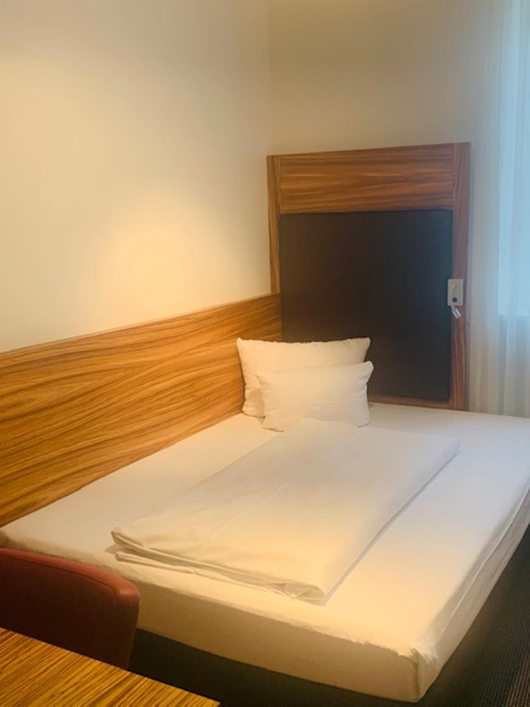 Double or Twin Room - Photo 6