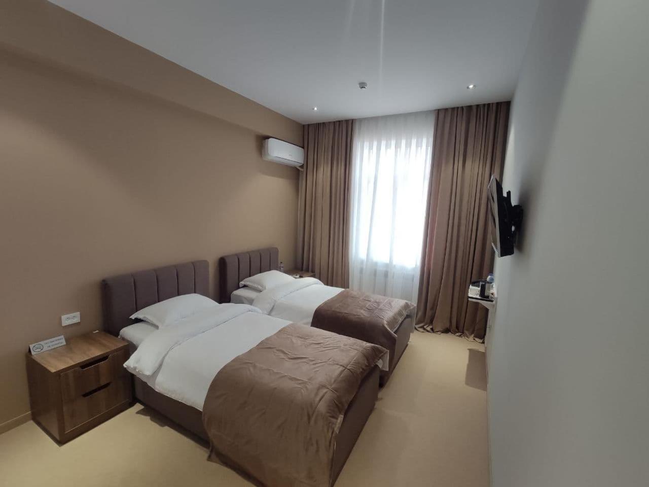 Standard Twin Room - Photo 17