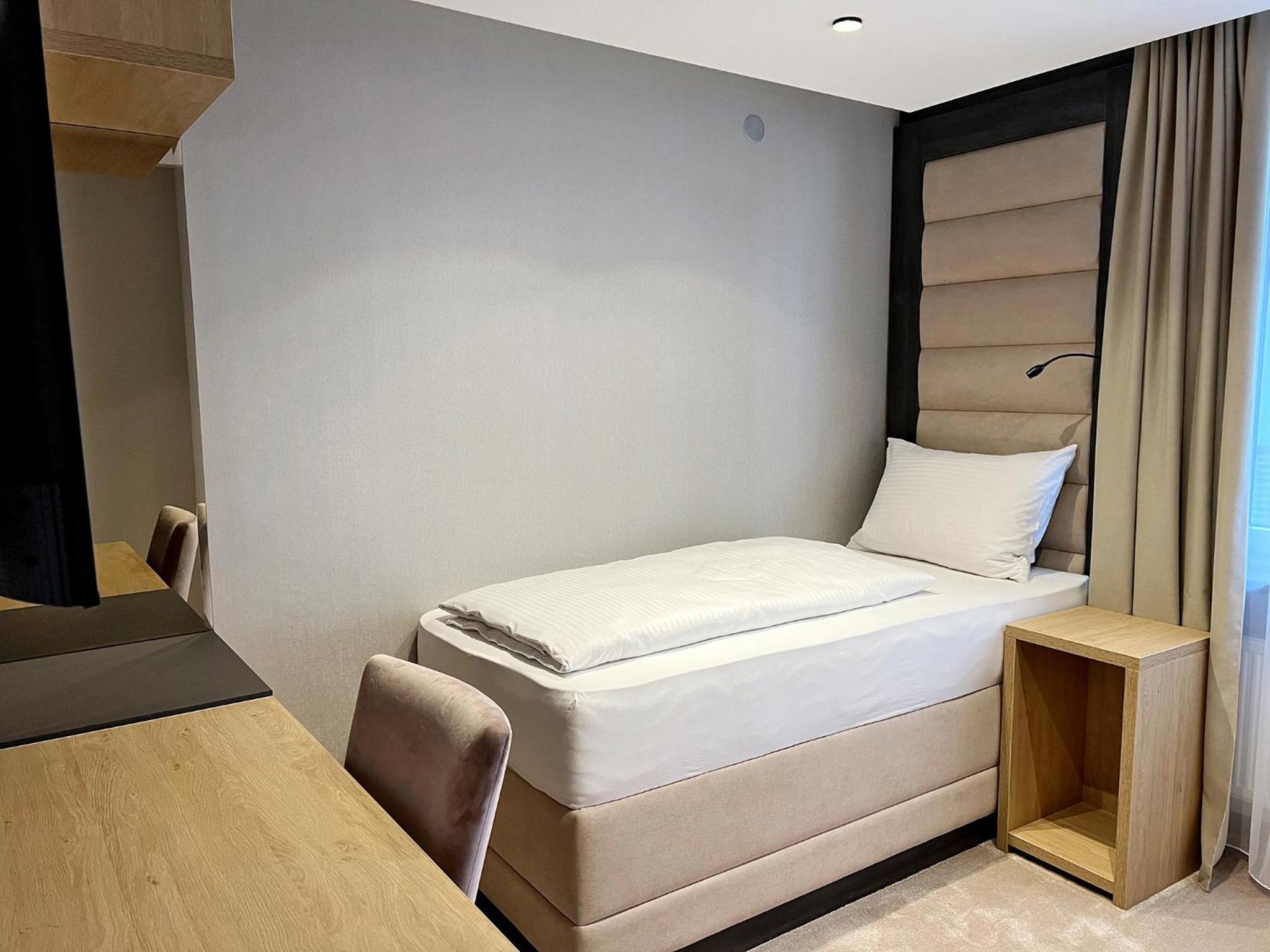 Single Room photo 2