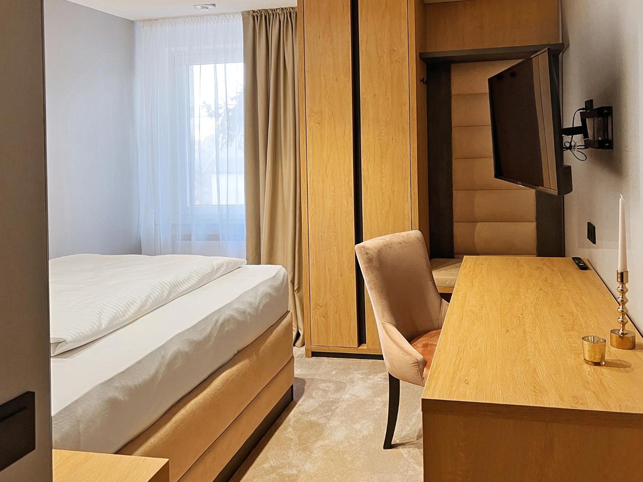 Single Room photo 3