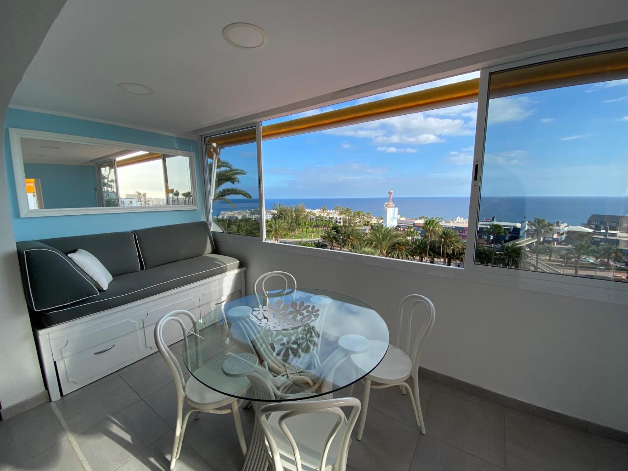Apartment with Sea View photo 2