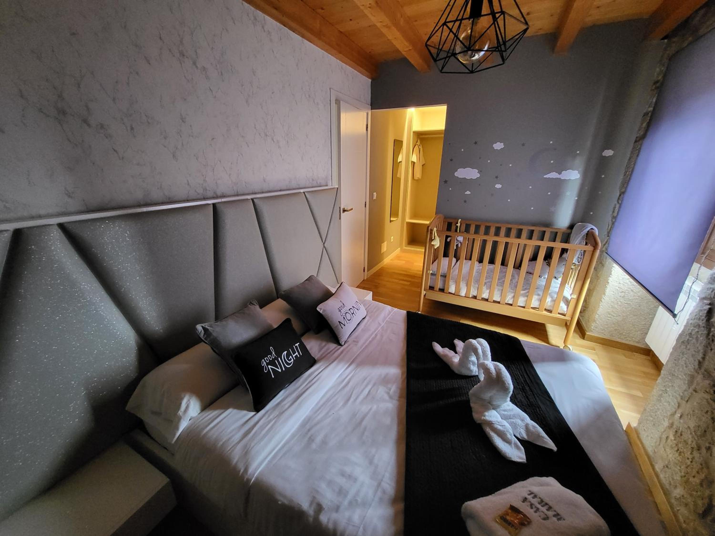 Four-Bedroom House - Photo 15
