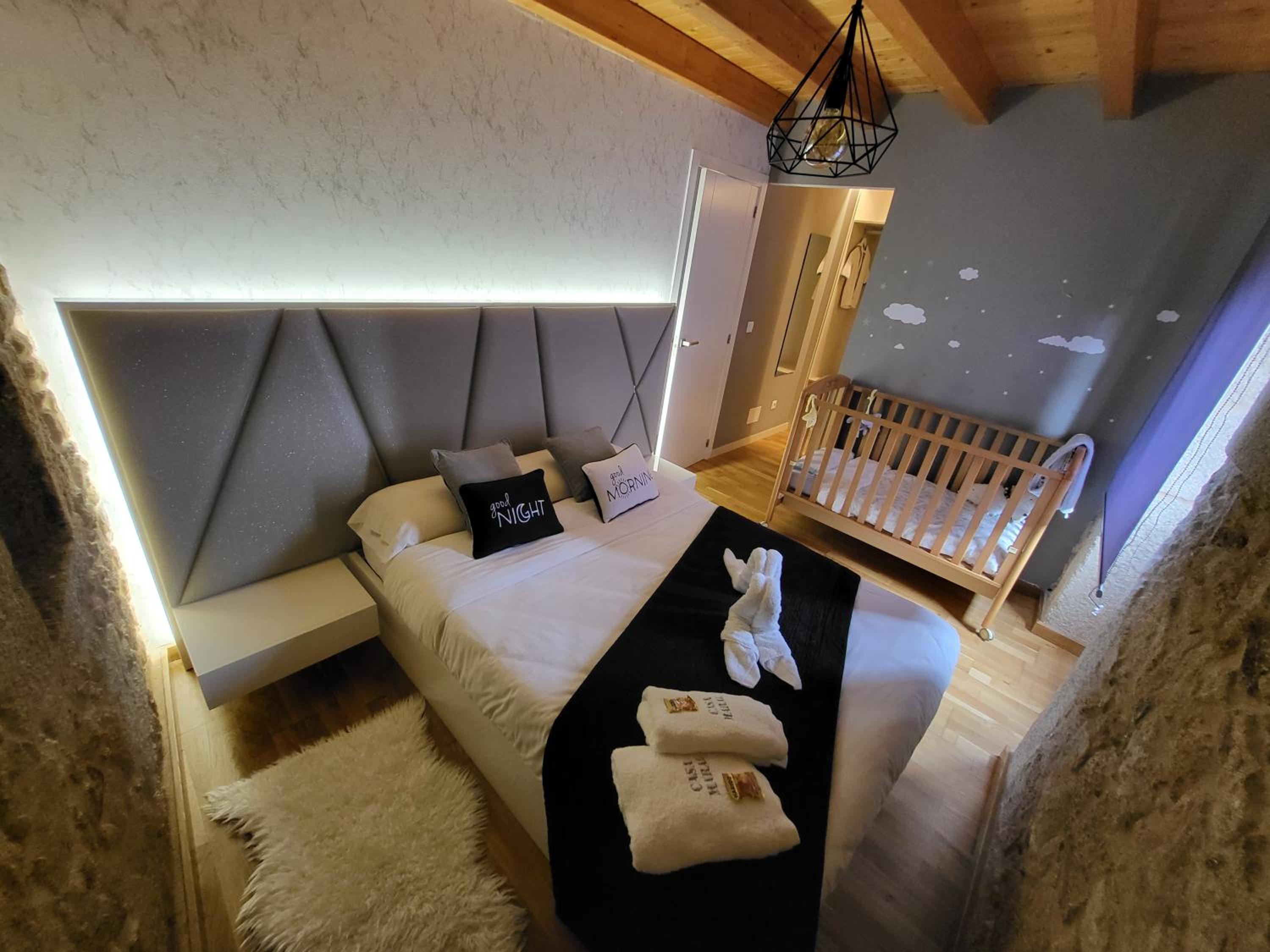 Four-Bedroom House - Photo 13