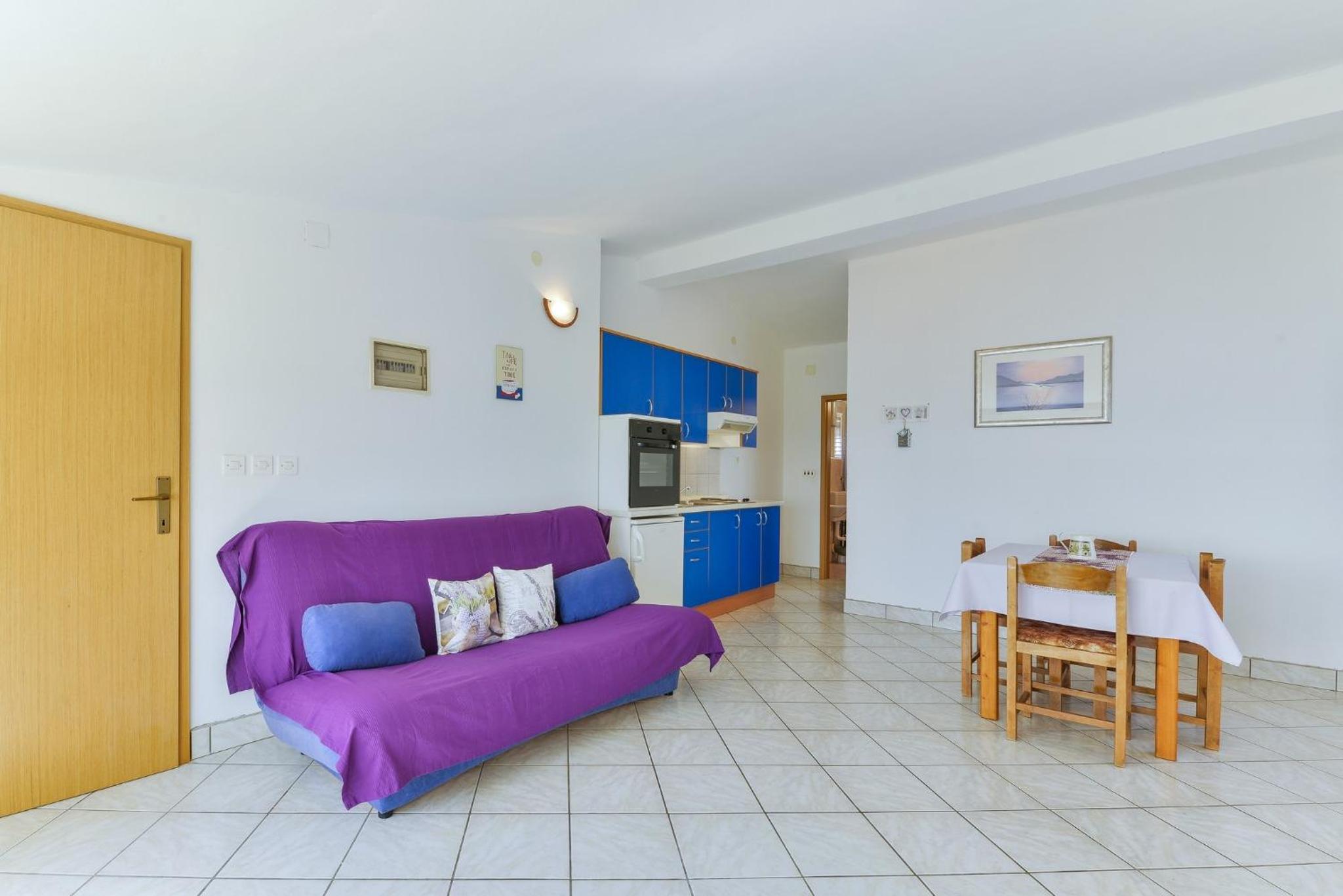 One Bedroom Apartment with Balcony and Sea View photo 1
