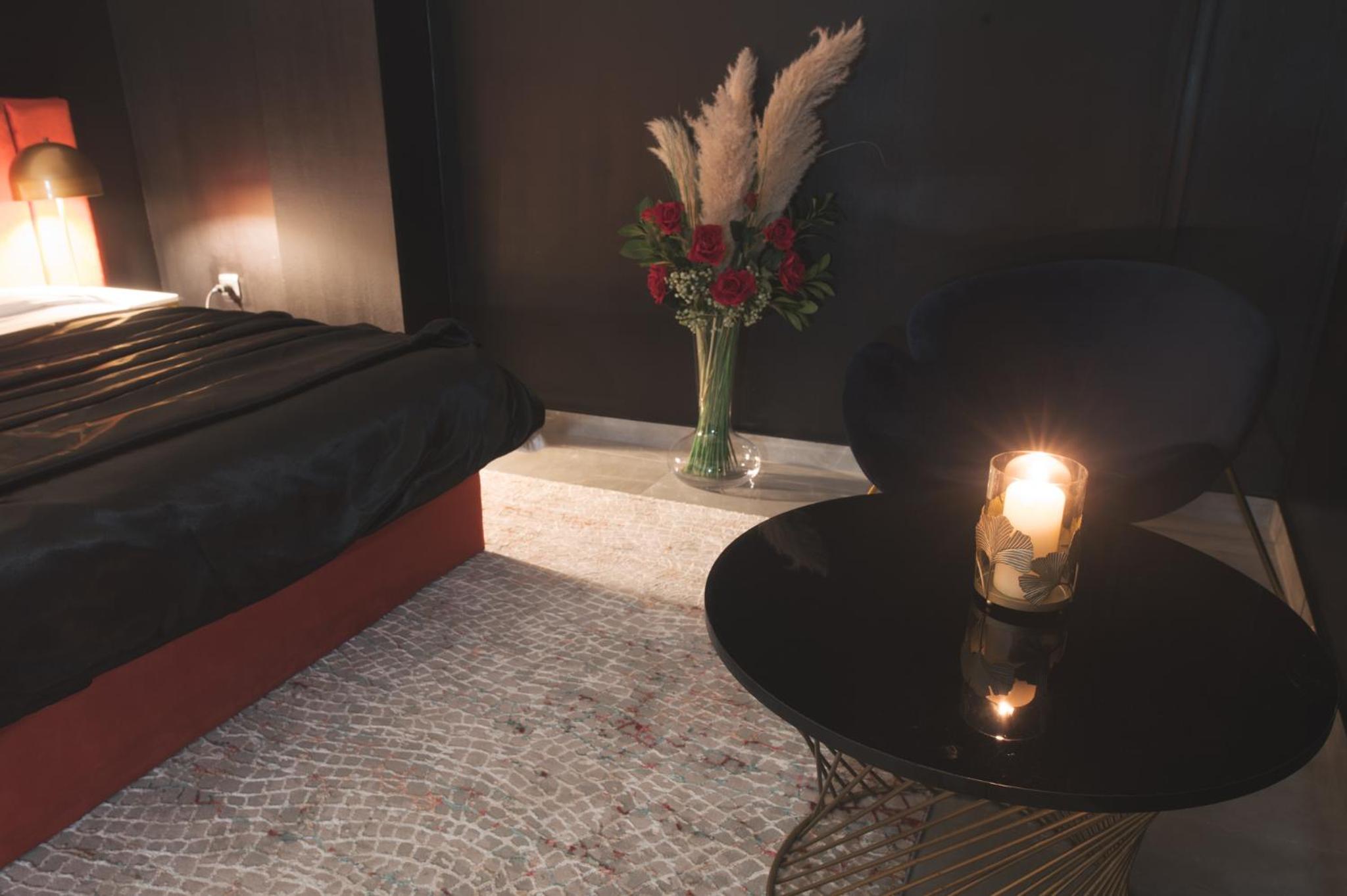 Deluxe King Room - Photo 4