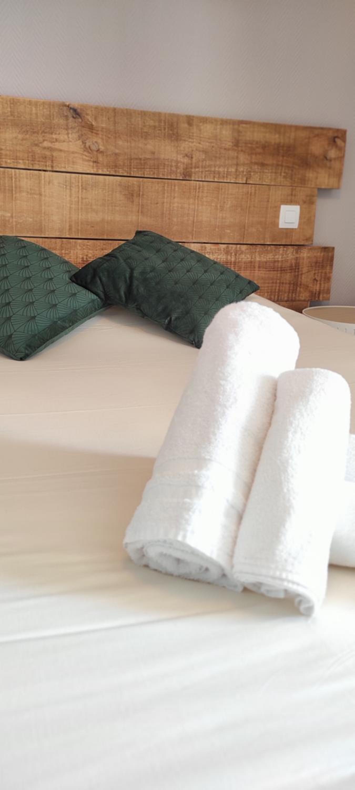 Double Room with Shower - Photo 6