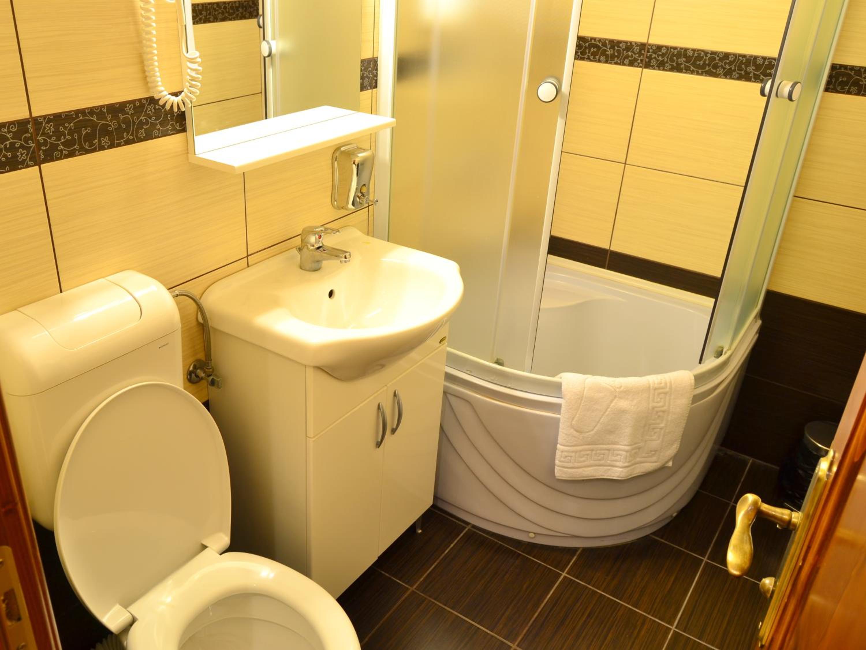 Superior Triple Room - Photo 9